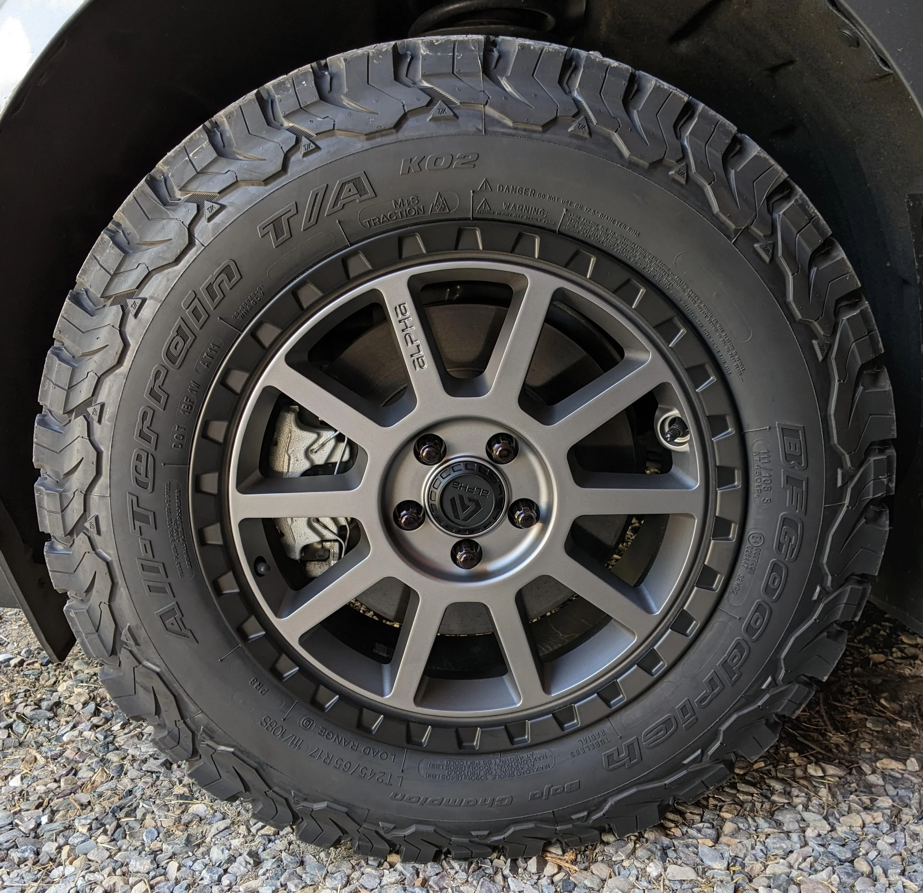 Ford Maverick Montana's Maverick - '22 Lariat Lux FX4 4K EB Wheels 001