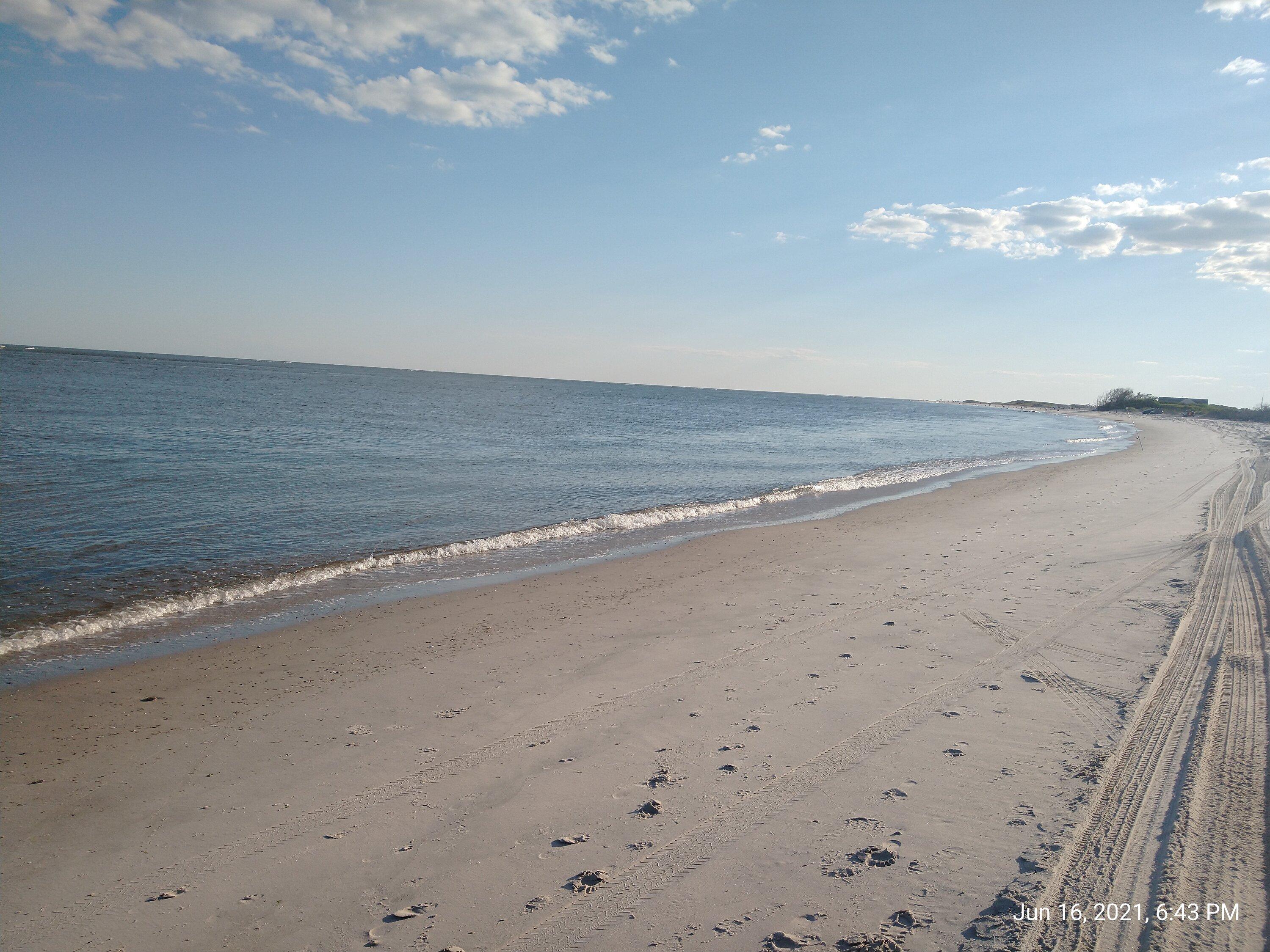 sore thumb beach LI.jpg
