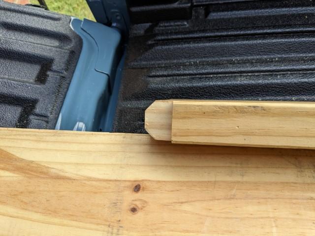 Ford Maverick Lumber bed dividers level with the wheel wells PXL_20230703_004350413