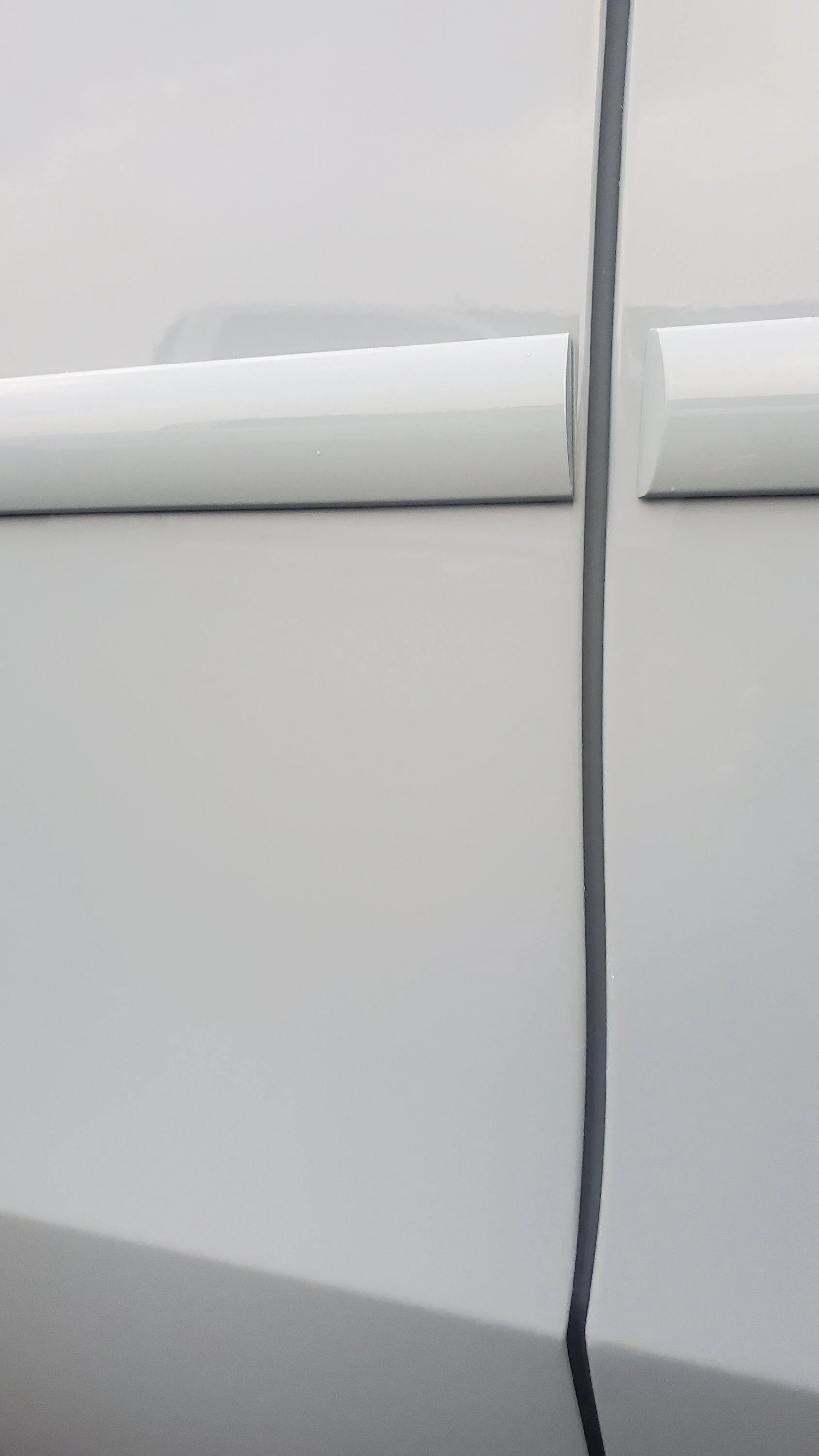 Ford Maverick Door molding.... 20230701_194303
