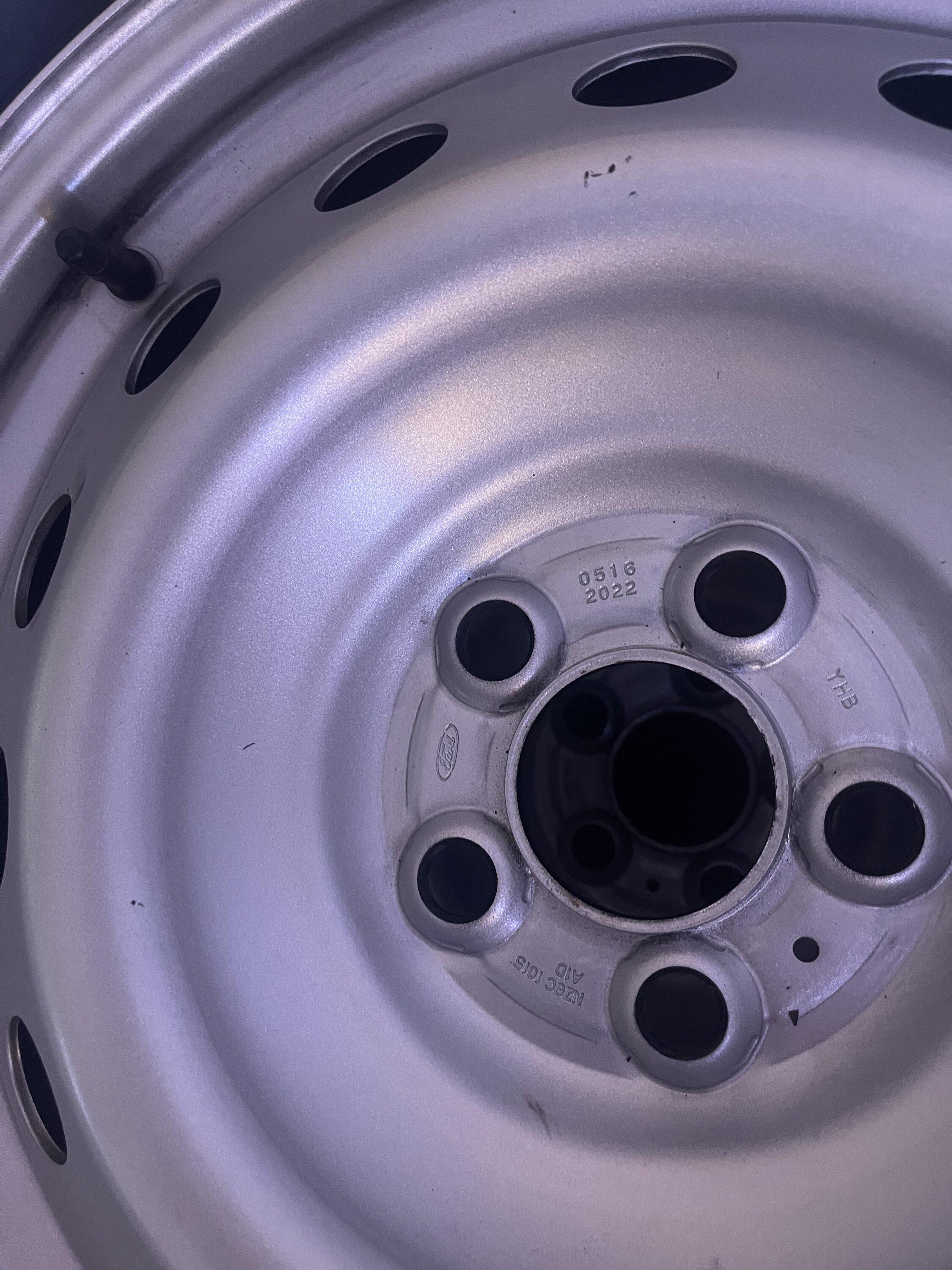 Ford Maverick Ford Maverick XL steelies 2D19A131-0E96-4175-A2C3-E542187BE911