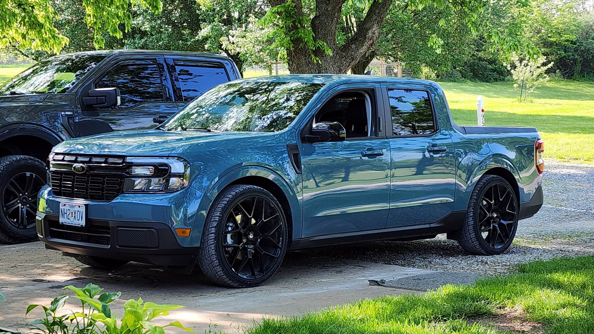Ford Maverick Azure Gray vs. Area 51 color 348354807_202233305988186_8204353433999294765_n