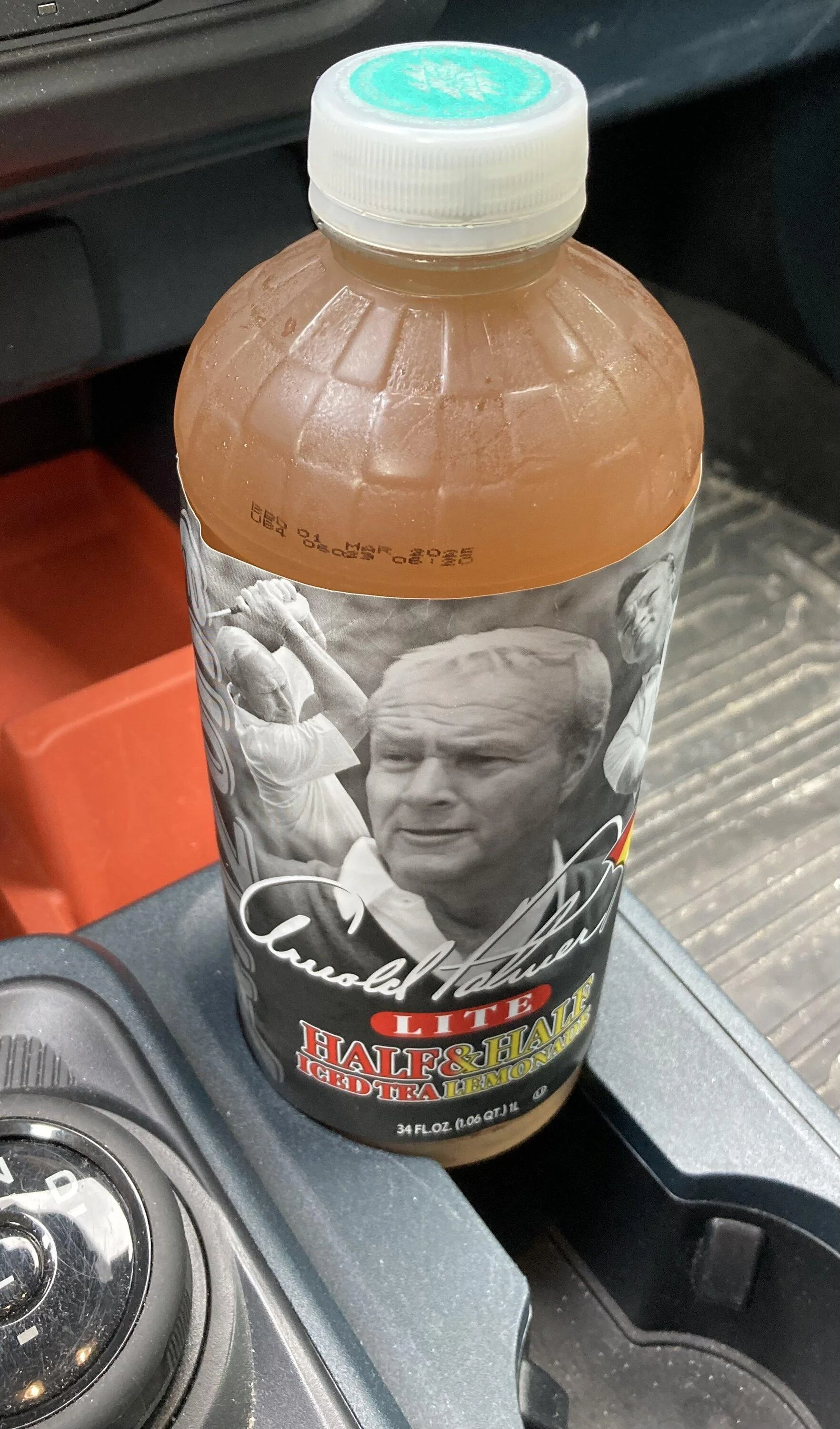 Ford Maverick OK, does anyone know what water bottle ACTUALLY FIT in the front doors? 070923 Arnold