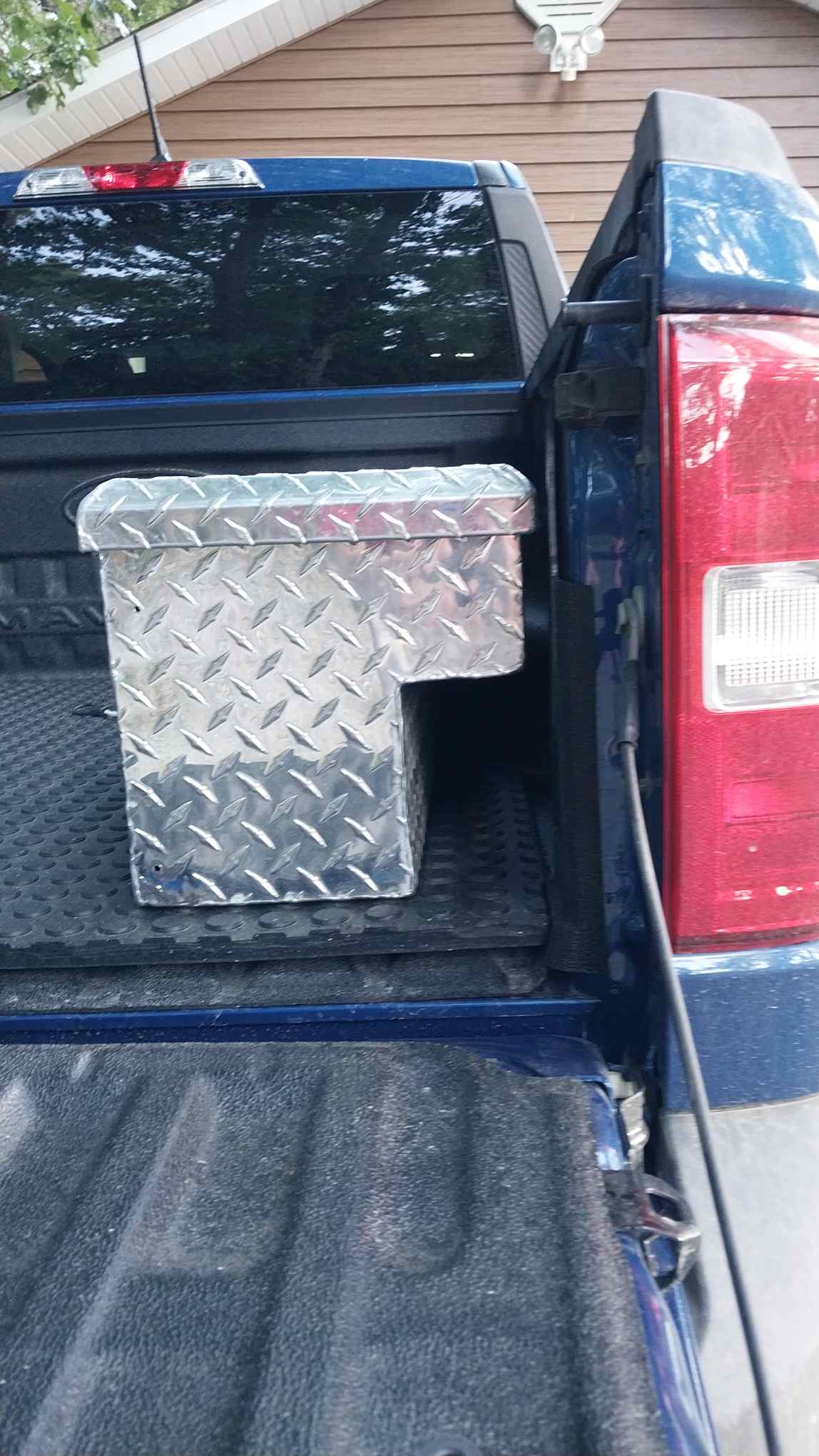Ford Maverick Has Anyone Put a Side Rail Toolbox Down Inside the Bed? c1_20230709_18420541