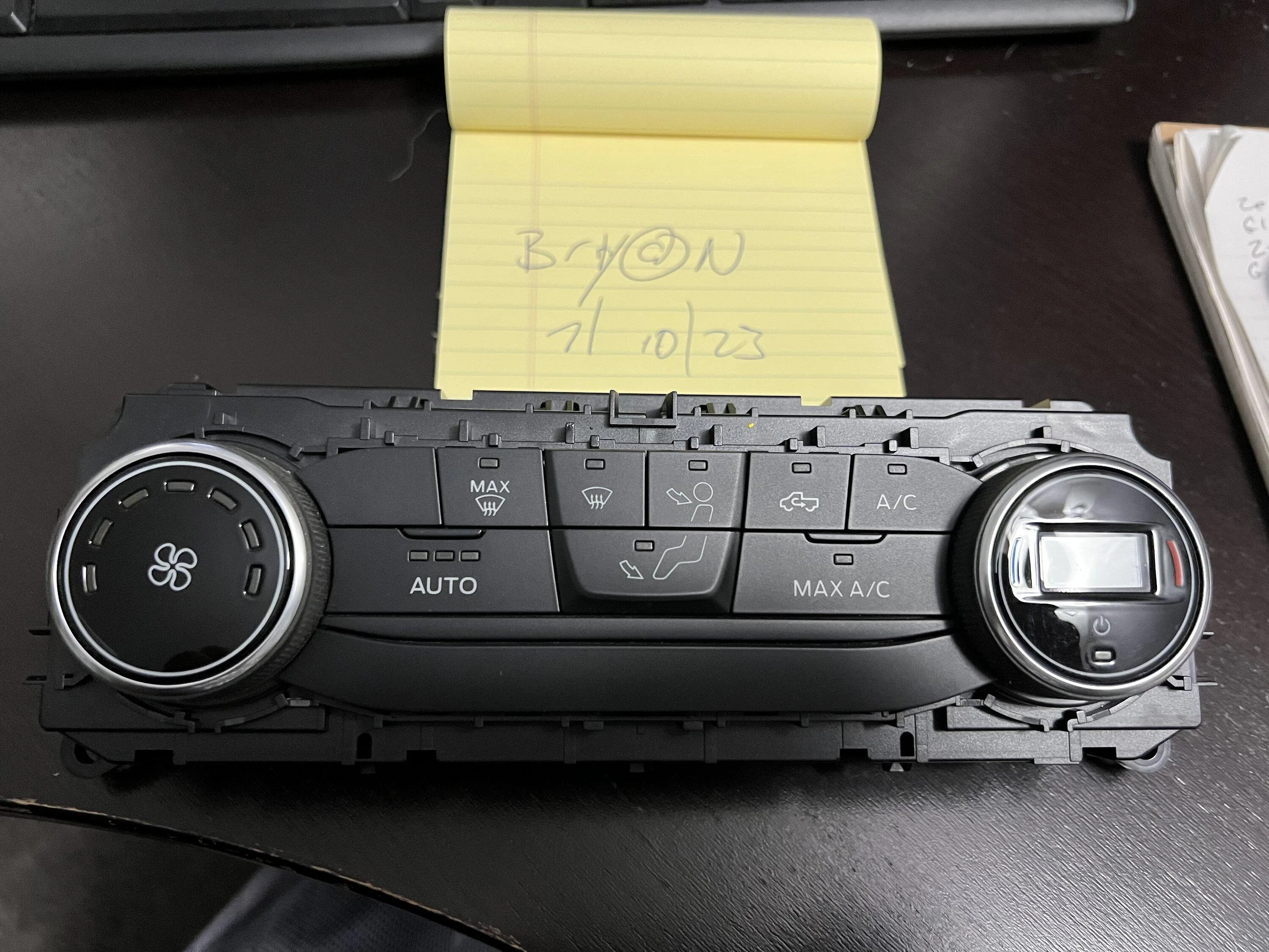 Ford Maverick Maverick XL HVAC controller with LCD IMG_8023