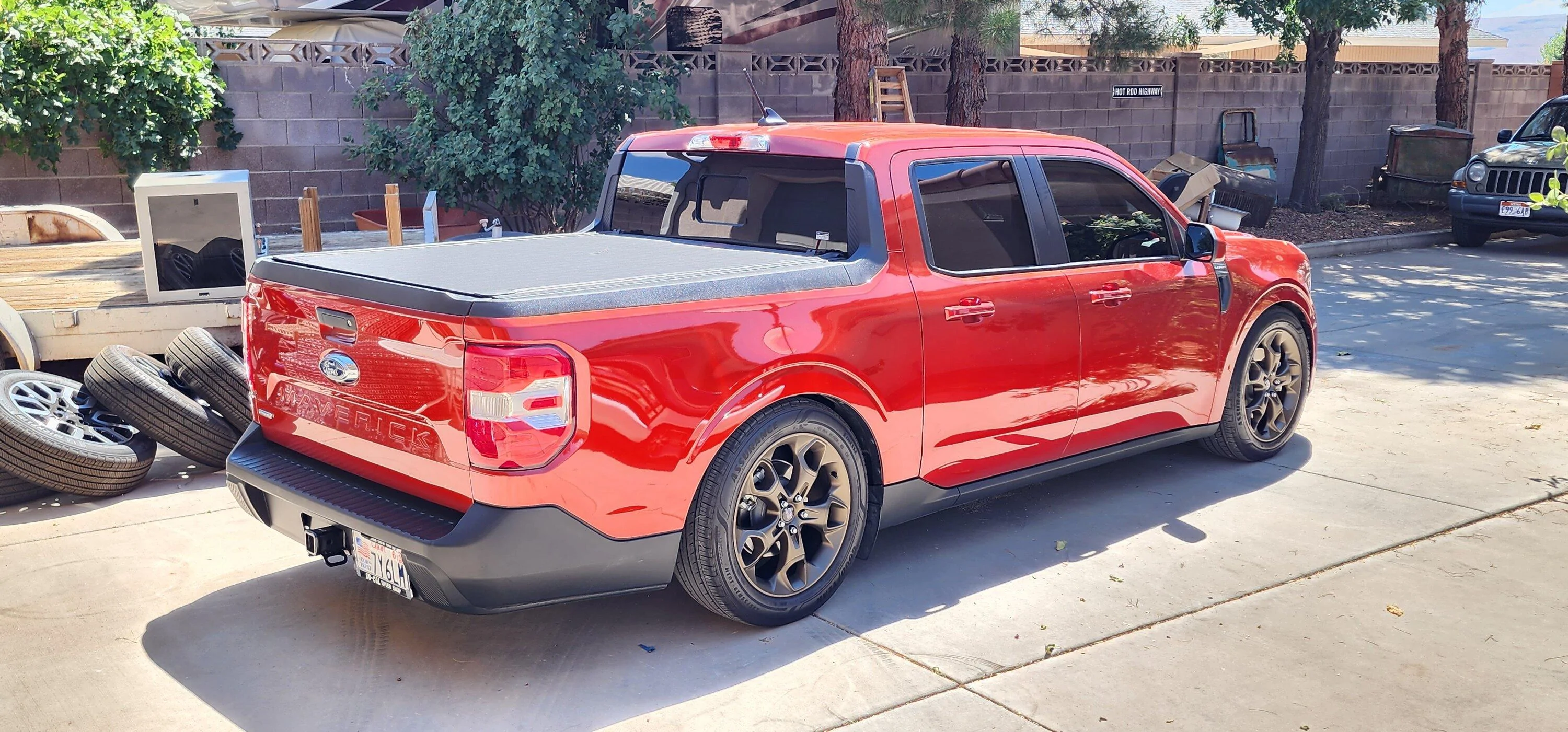Ford Maverick Slammed on Silver's Coilovers (23 Hybrid Lariat) 20230711_153419