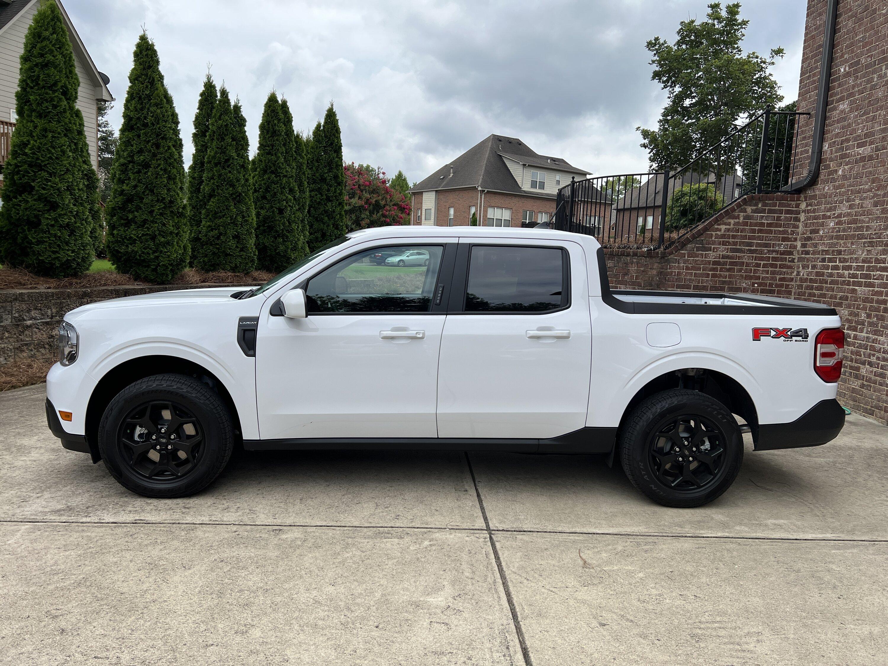 Ford Maverick New 2023 Lariat FX4 - 2.0 Ecoboost Oxford White Build IMG_2703