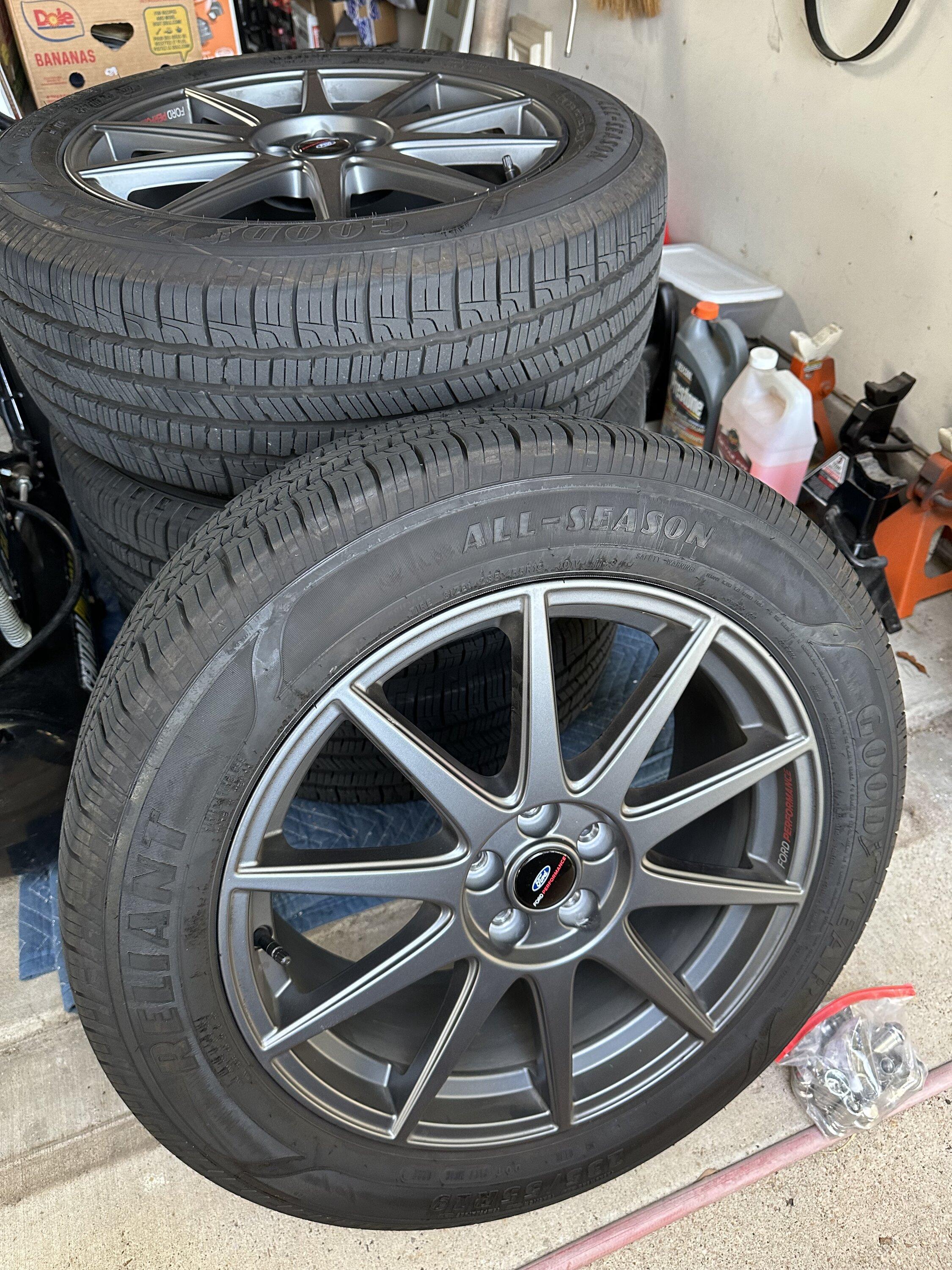 Ford Maverick 19 Inch Ford Performance Wheels/Tires IMG_1718