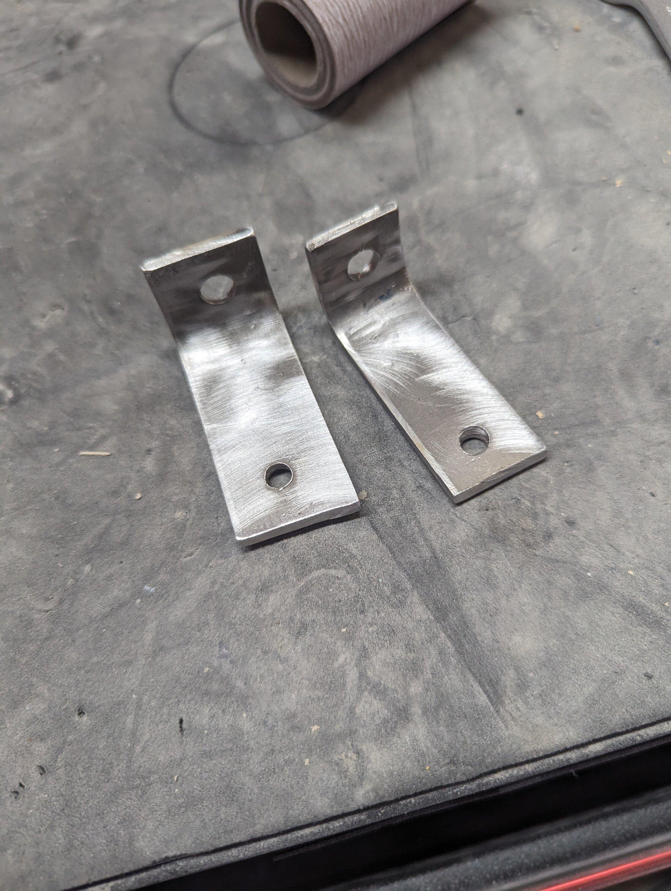 Ford Maverick Ditch lights brackets for the hood? PXL_20230714_161034578