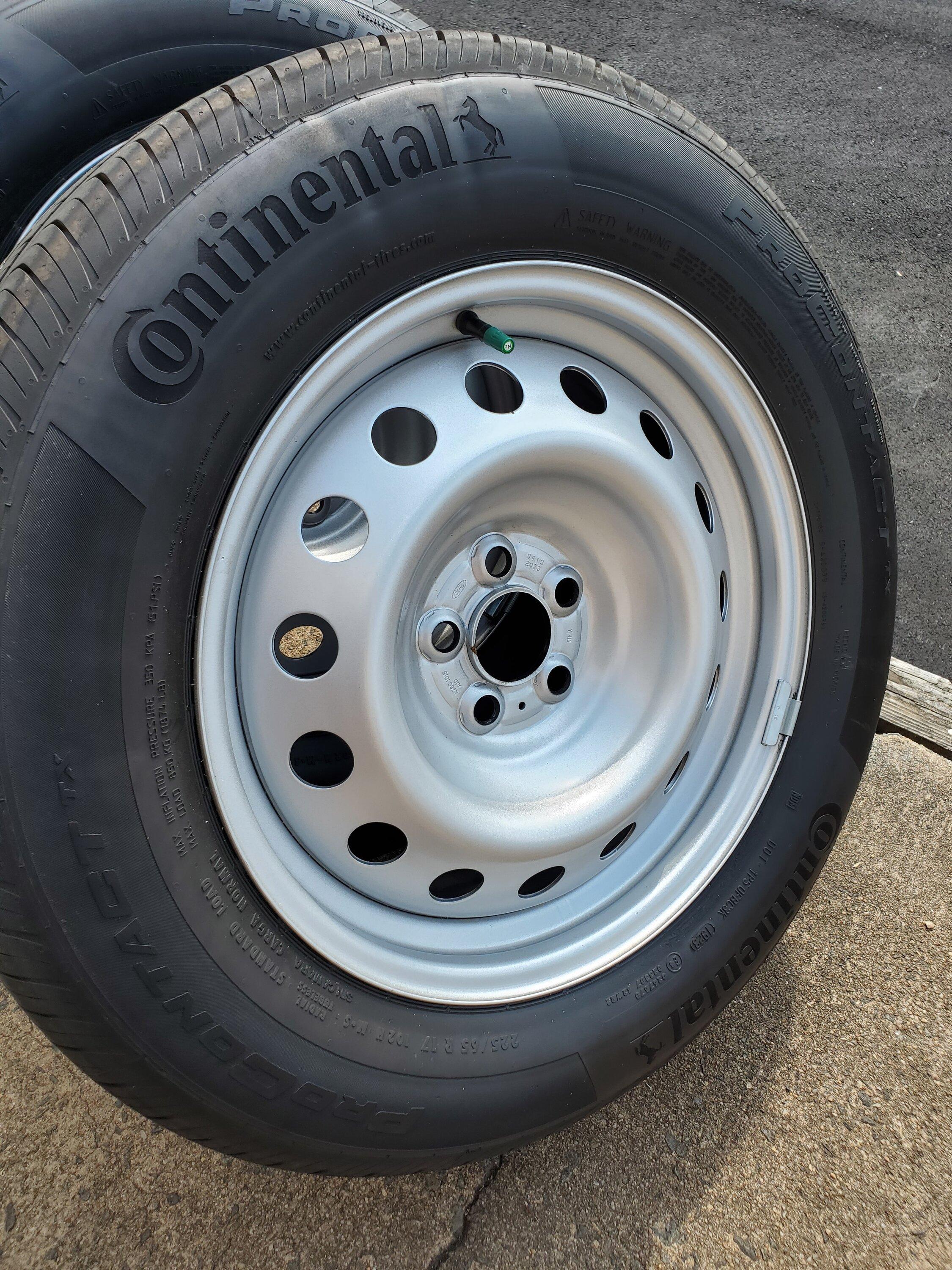 Ford Maverick Selling my 2023 Steelies take offs w tpms 20230725_164615