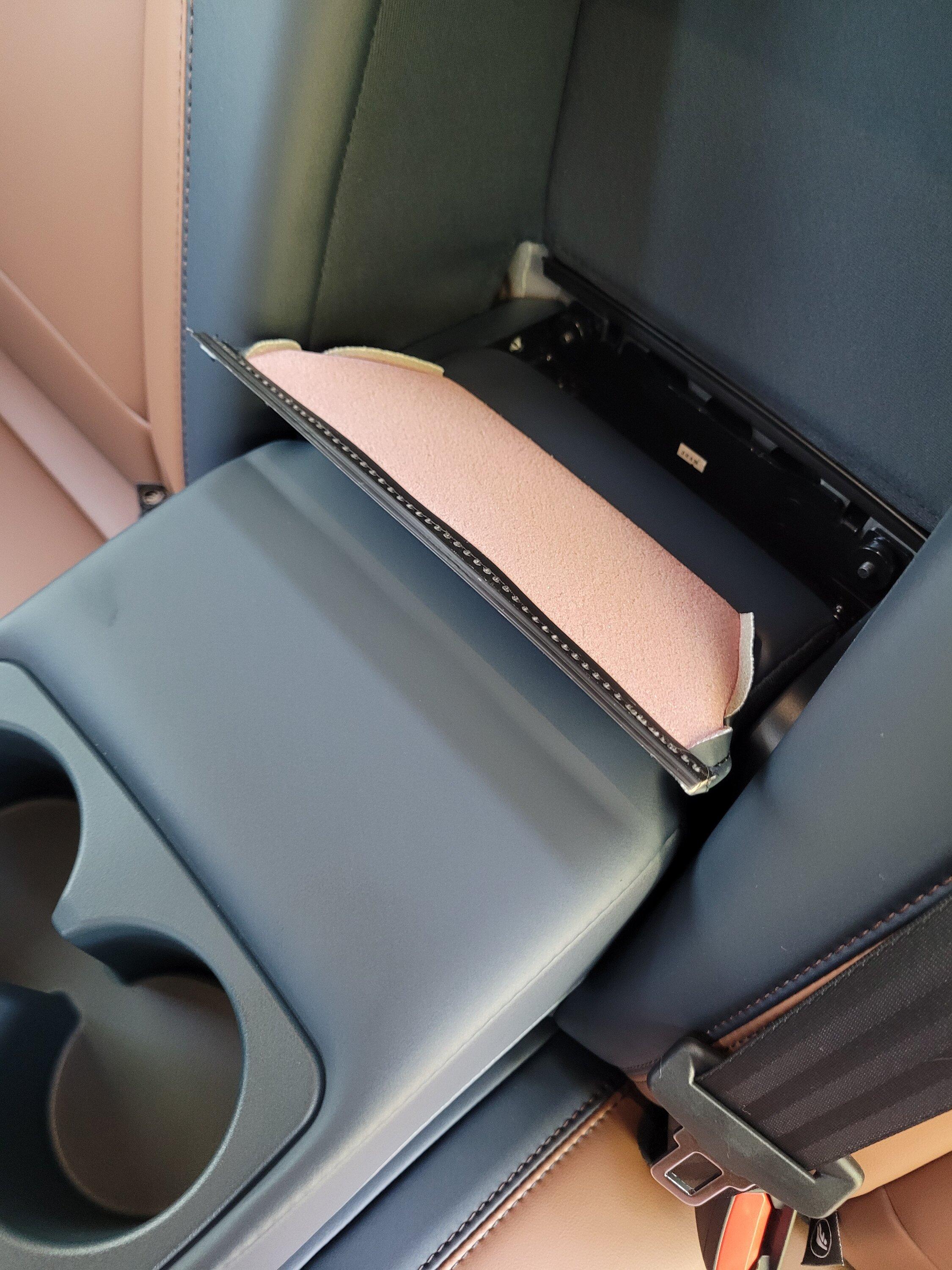 Ford Maverick Rear seat Arm Rest Flap Coming Undone 20230729_101149
