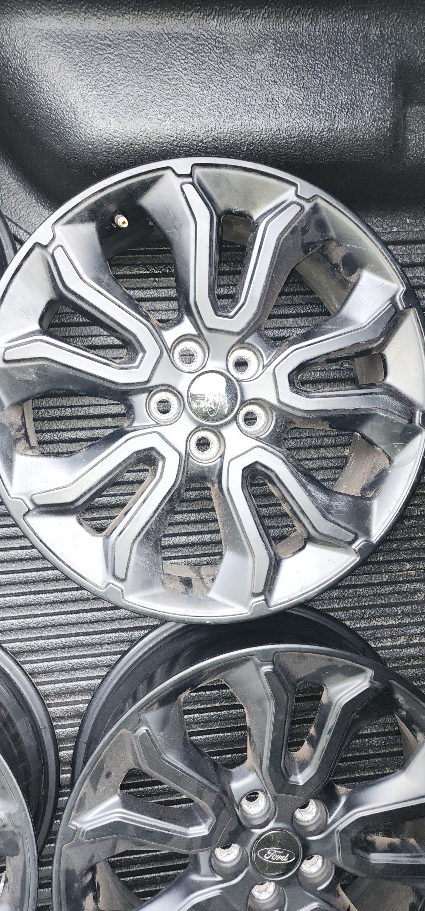 Ford Maverick 18" Machine BAP wheels 20230730_182538