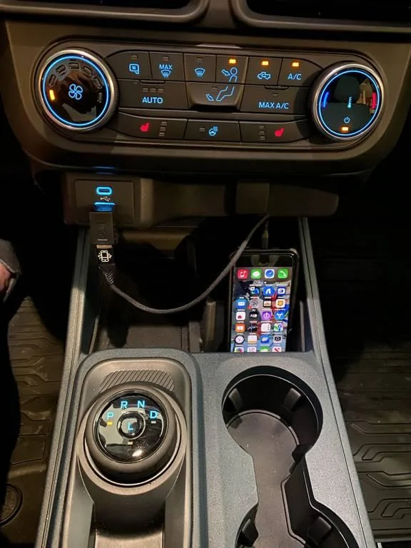 Ford Maverick Dear Ford, please fix the bluetooth connectivity. YbFKwm