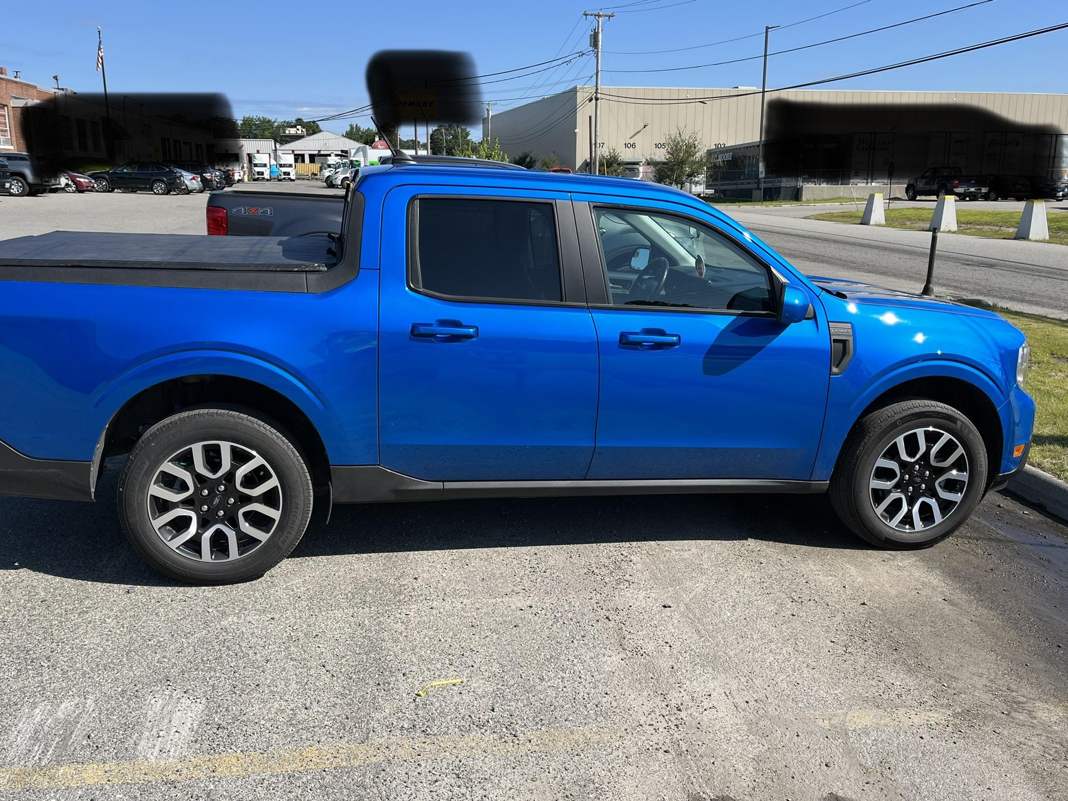 Ford Maverick 2022 Maverick Lariat Velocity Blue. $36,000 OBO IMG_0932