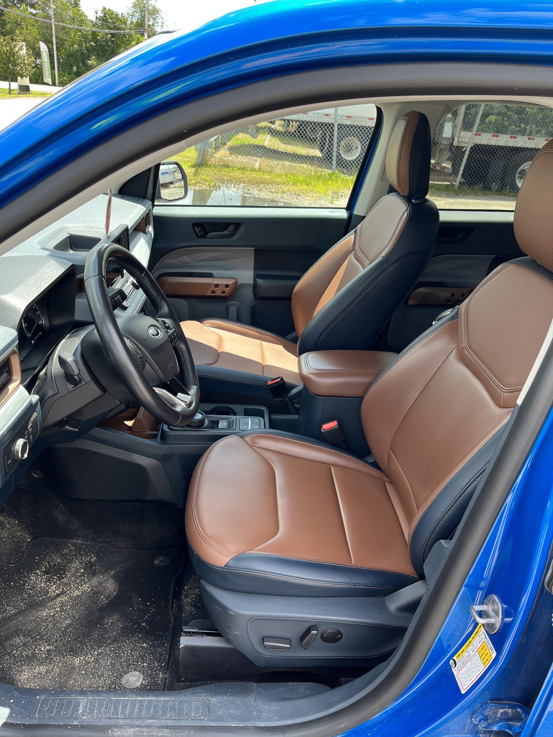 Ford Maverick 2022 Maverick Lariat Velocity Blue. $36,000 OBO IMG_0938