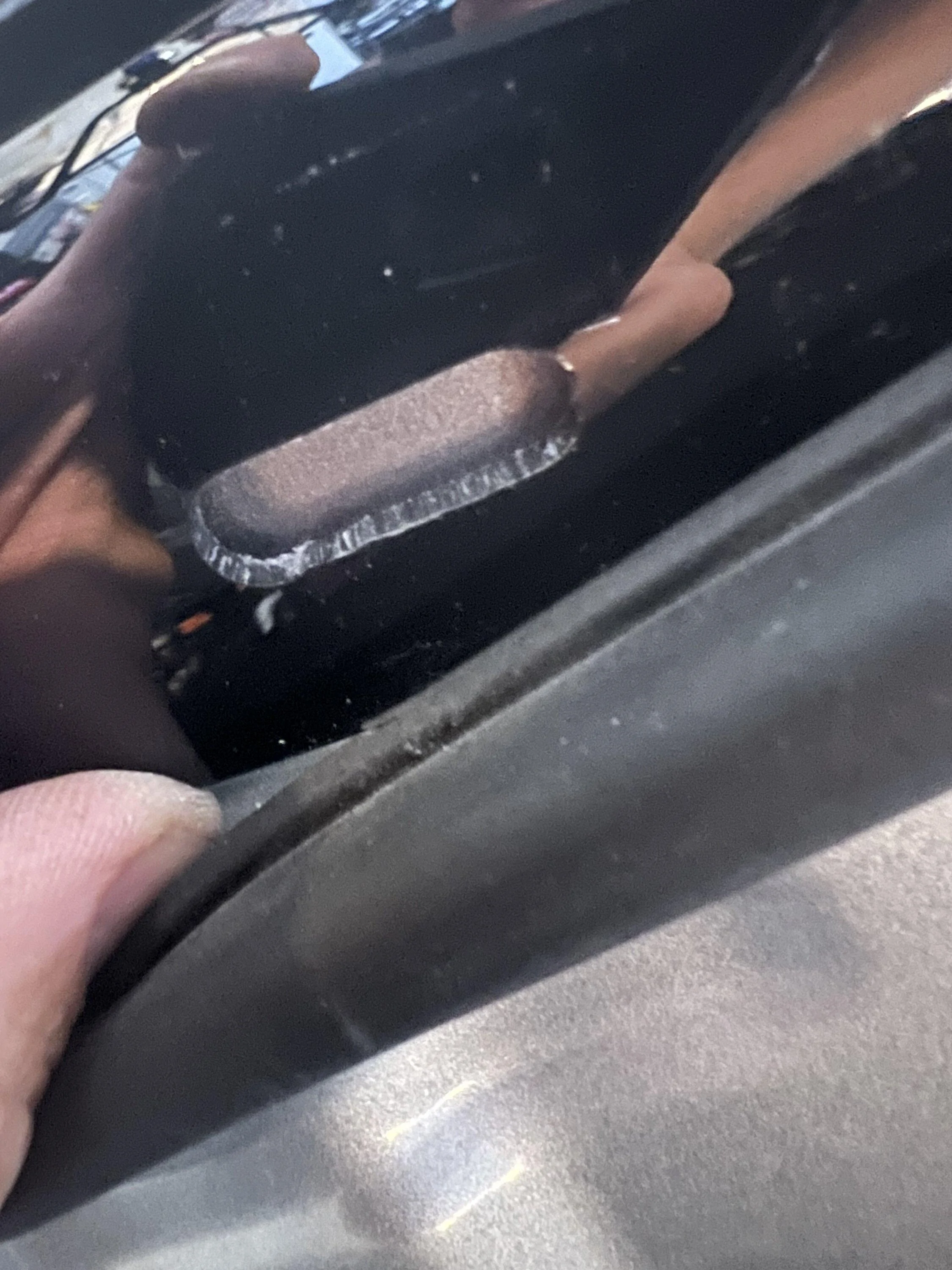Ford Maverick AVS Bugflector II Installation Problem. Am I missing something here? IMG_0524
