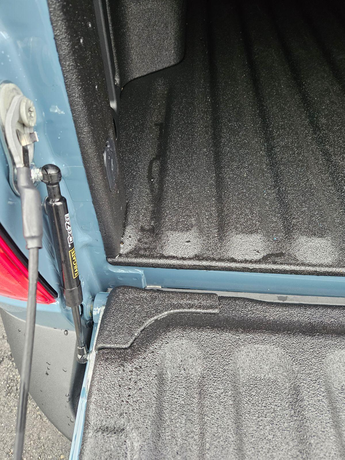 Ford Maverick Ford Rev hard roll up cover missing Ford logo COVER 2