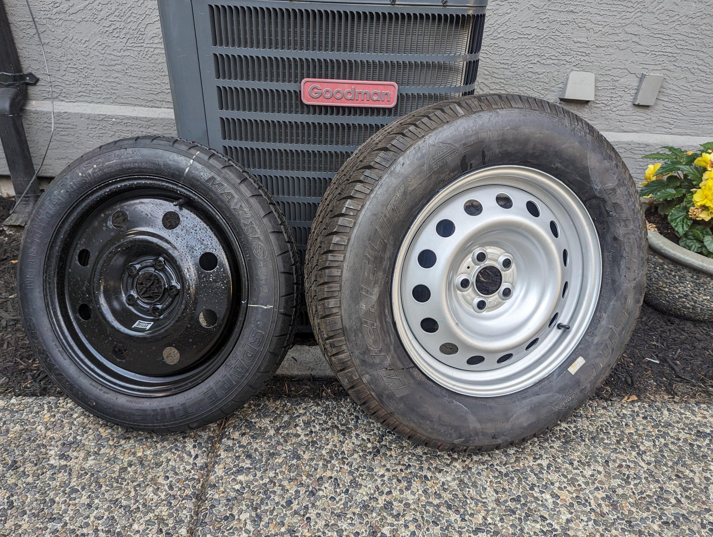 Ford Maverick Oversized Spare Tire Fitment PXL_20230805_164432524