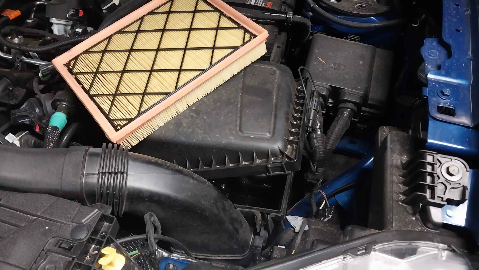 Ford Maverick Ecoboost Oil Change + Cabin Air 3/5 Would Do Again c1_20230805_12441086