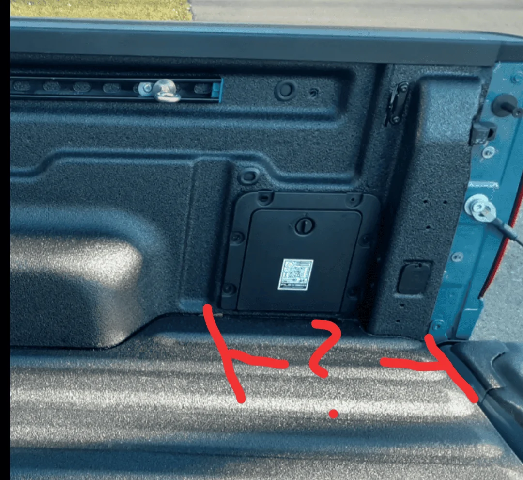 Ford Maverick rear bed dimension: does anyone know this measurement between divider & tailgate? TIA Screenshot_20230806-125932