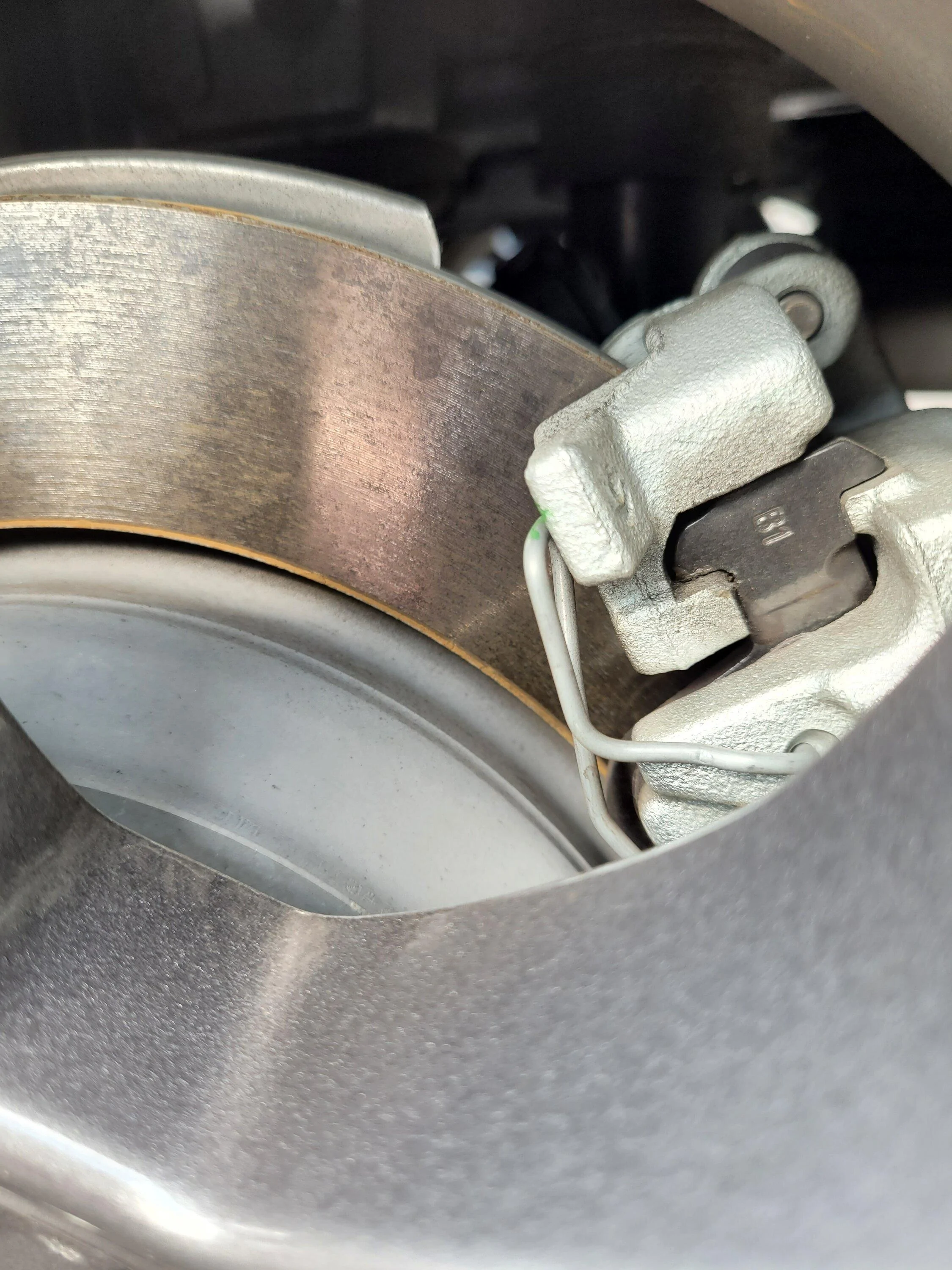 Ford Maverick Brake Pad Toed-In? 20230803_164820
