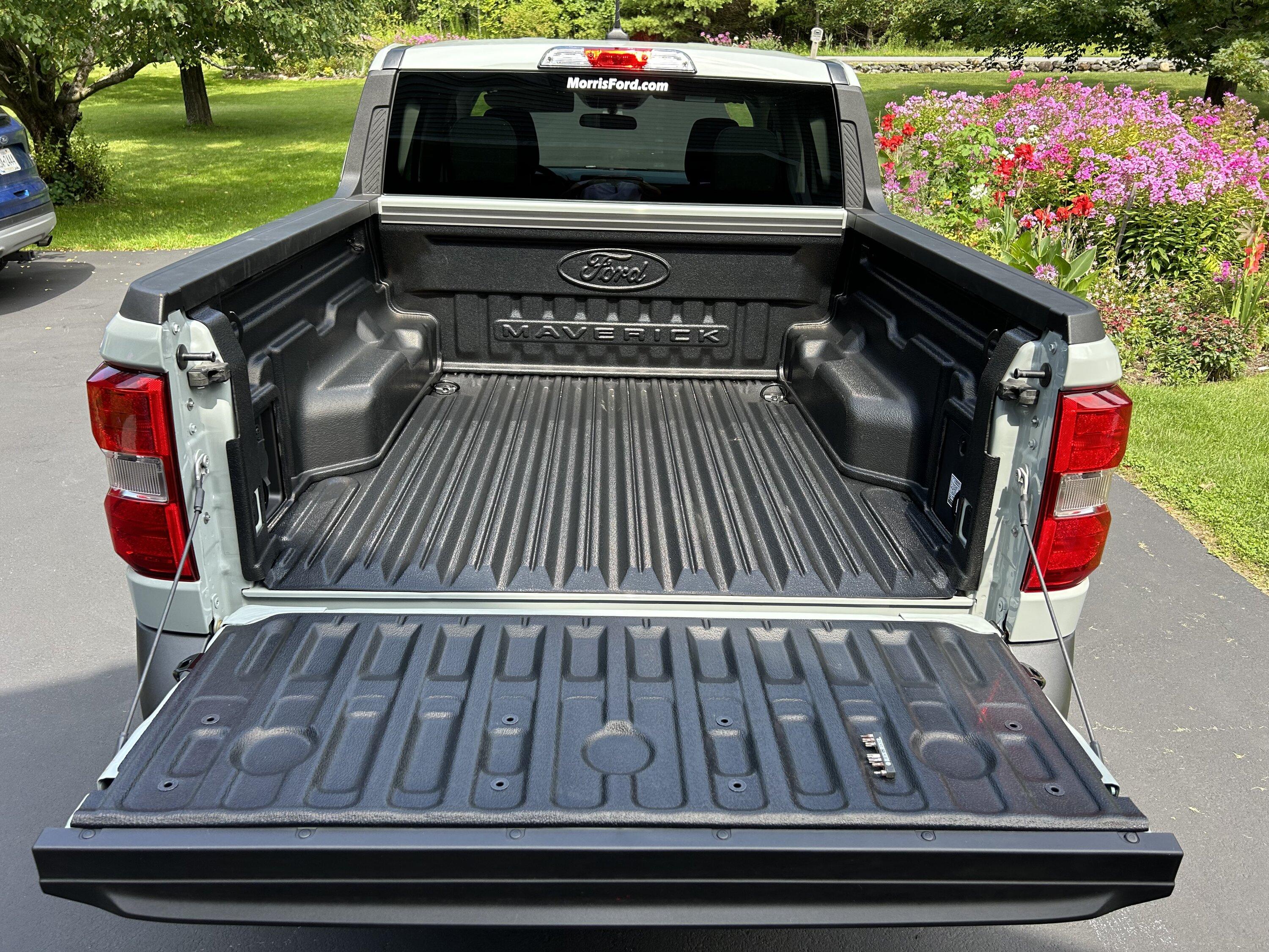 Ford Maverick Ford modular Bedliner installed…finally IMG_2720