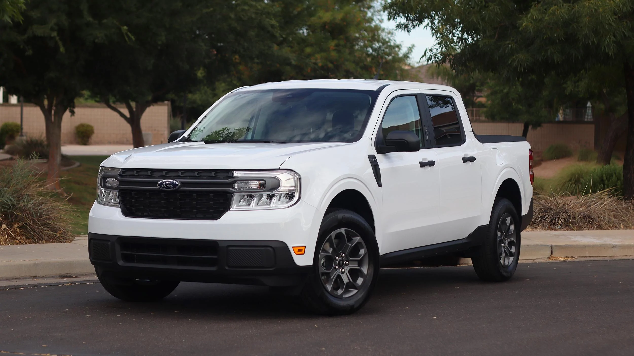 Ford Maverick White XLT Hybrid with 12 miles 🌵SOLD Main BEST - for 
