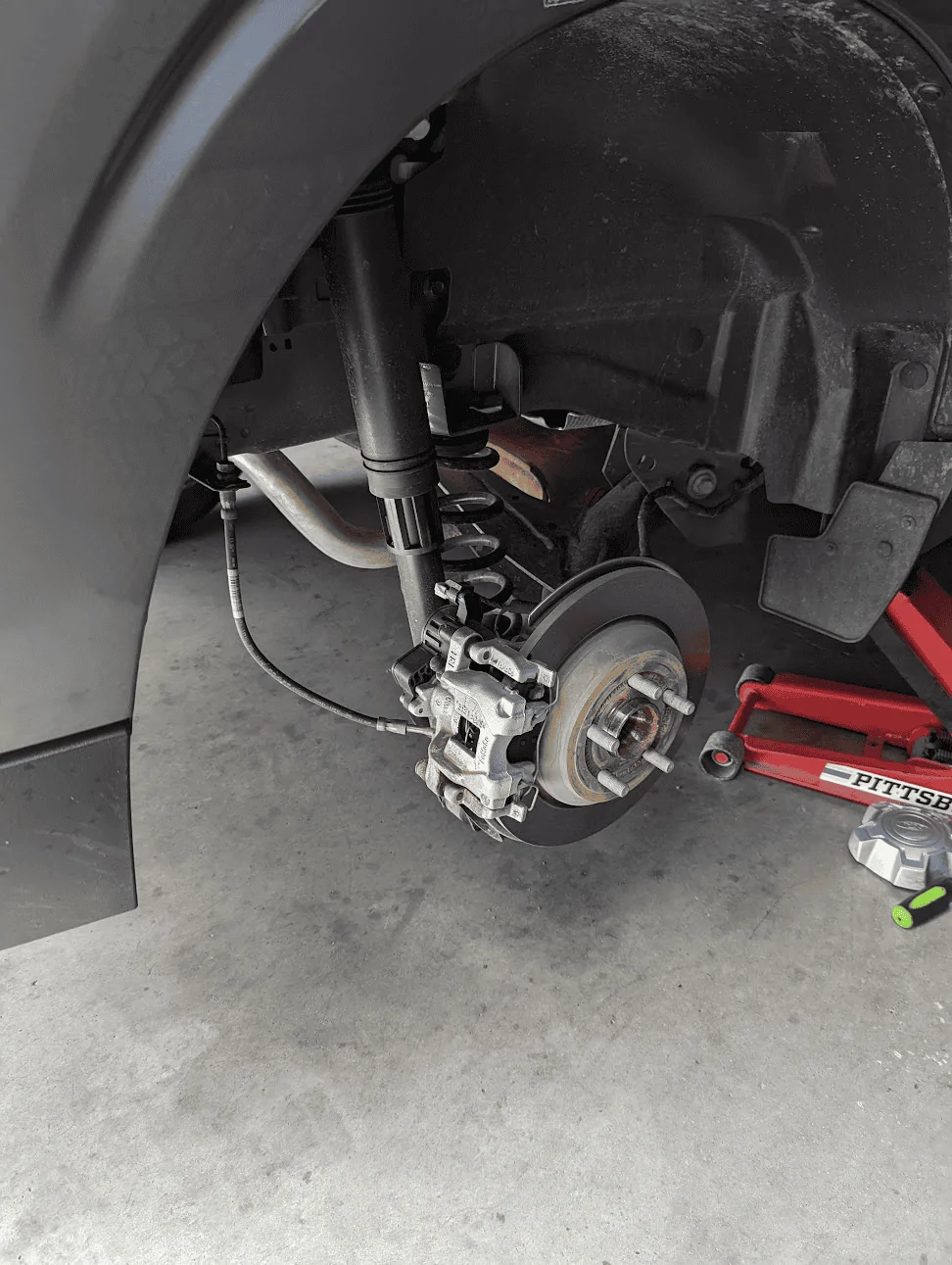 Ford Maverick Air Lift 1000 Helper Air Springs and WirelessONE Compressor System Installed 1692075868525