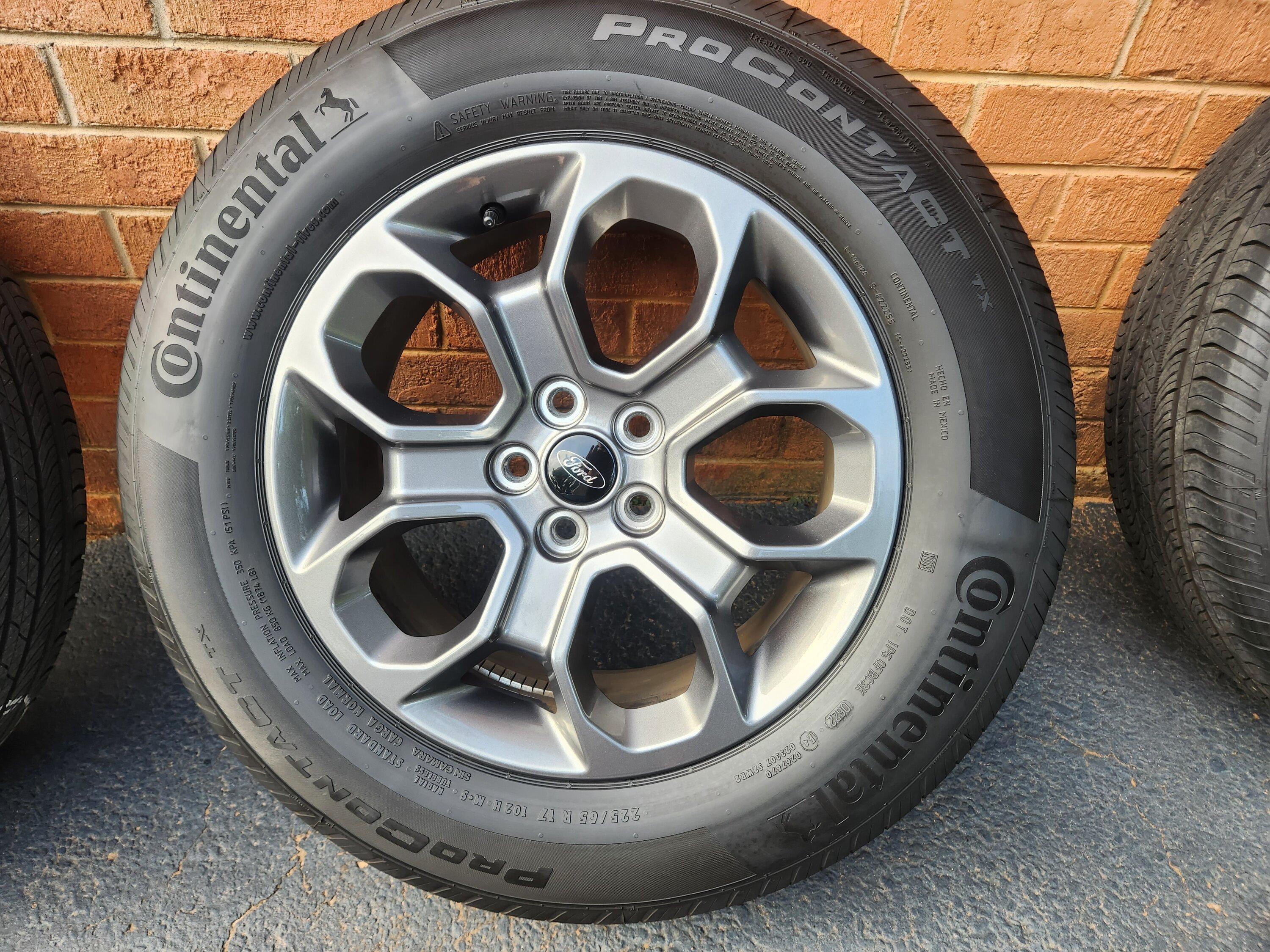 Ford Maverick Maverick XLT Wheels &Tires 20230815_182424