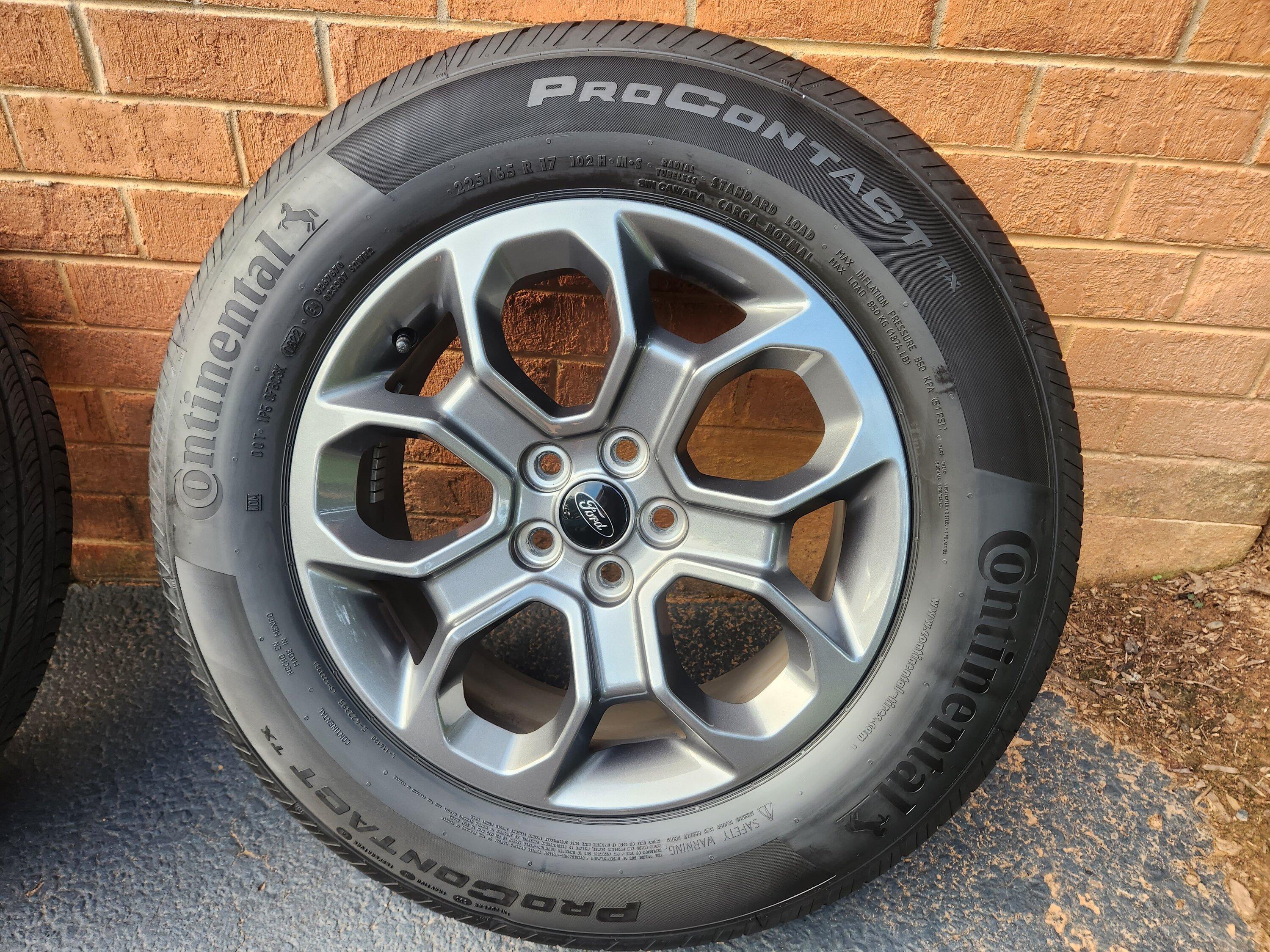 Ford Maverick Maverick XLT Wheels &Tires 20230815_182418