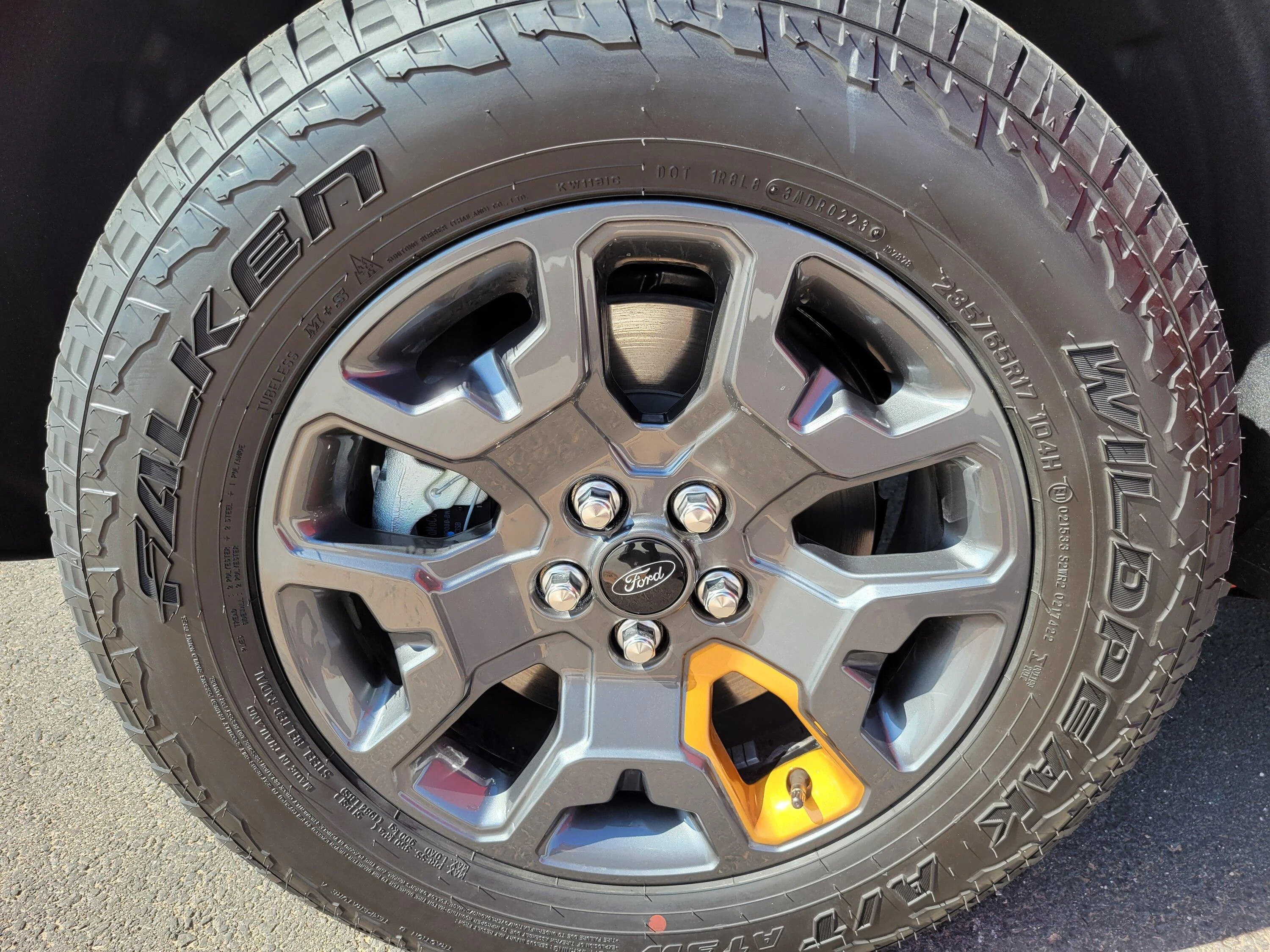 Ford Maverick HOT PEPPER RED Maverick Photos Thread wheels_tir