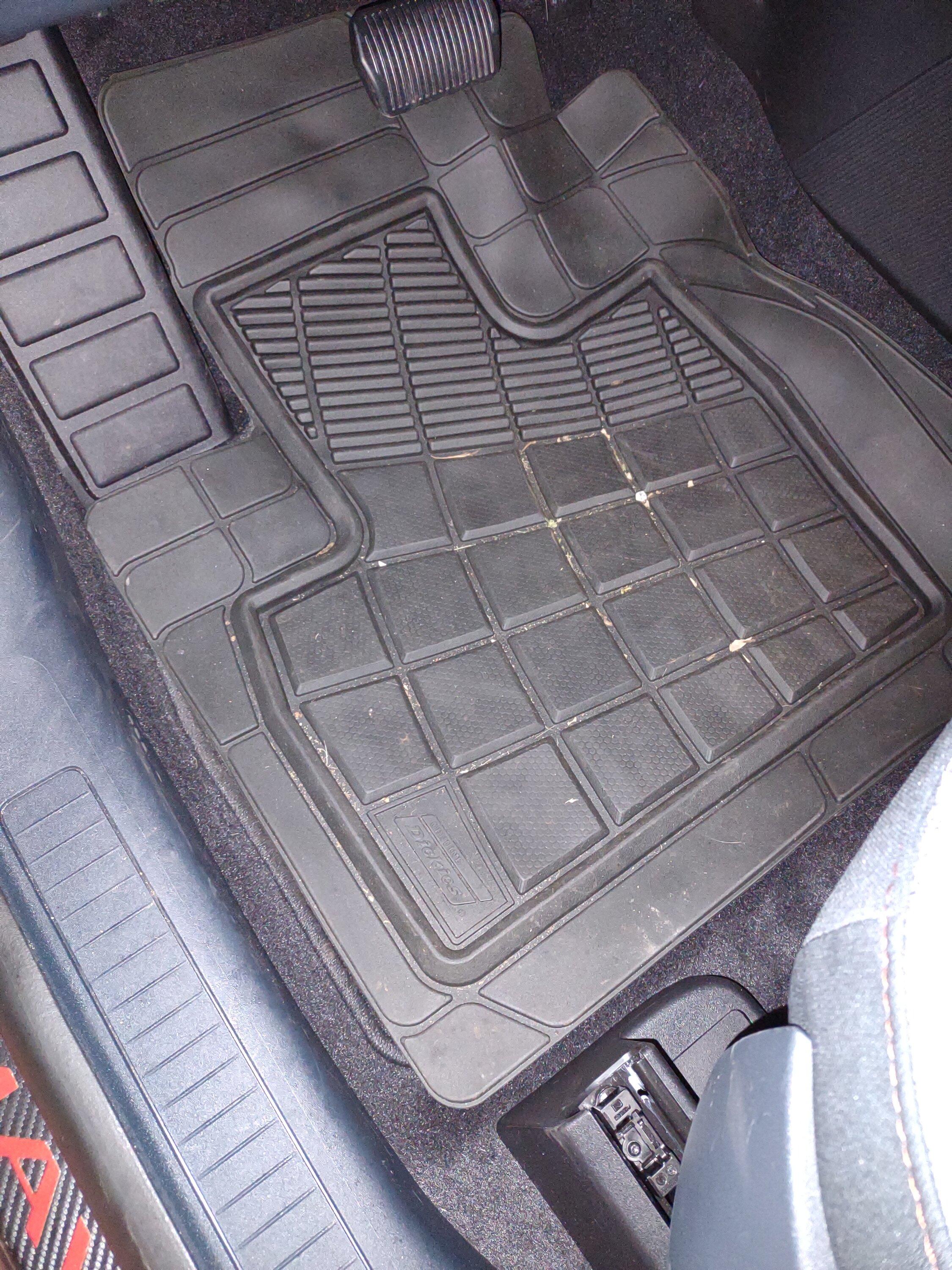 Ford Maverick A bunch of similar floor mats IMG_20230826_150231411