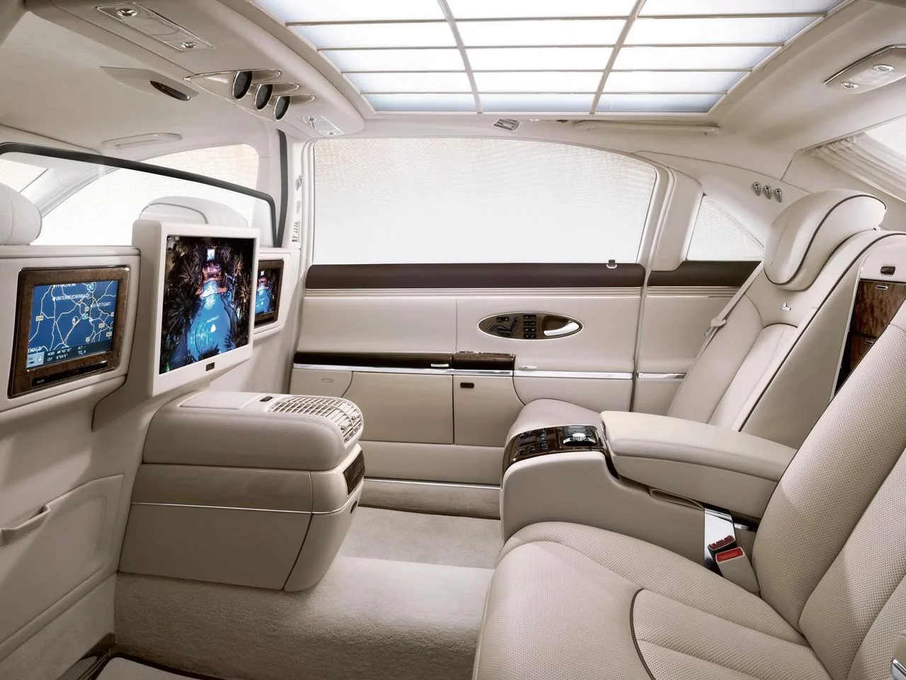 Ford Maverick Can someone explain? XLT interior vs XL interior Maybach interior pictures 1 (1)