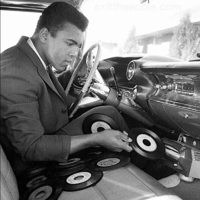 Ford Maverick Not "Boomer" friendly... no Sirius XM, no CD player 2F7A6039-4AEC-45B8-9840-62F05A32CF89