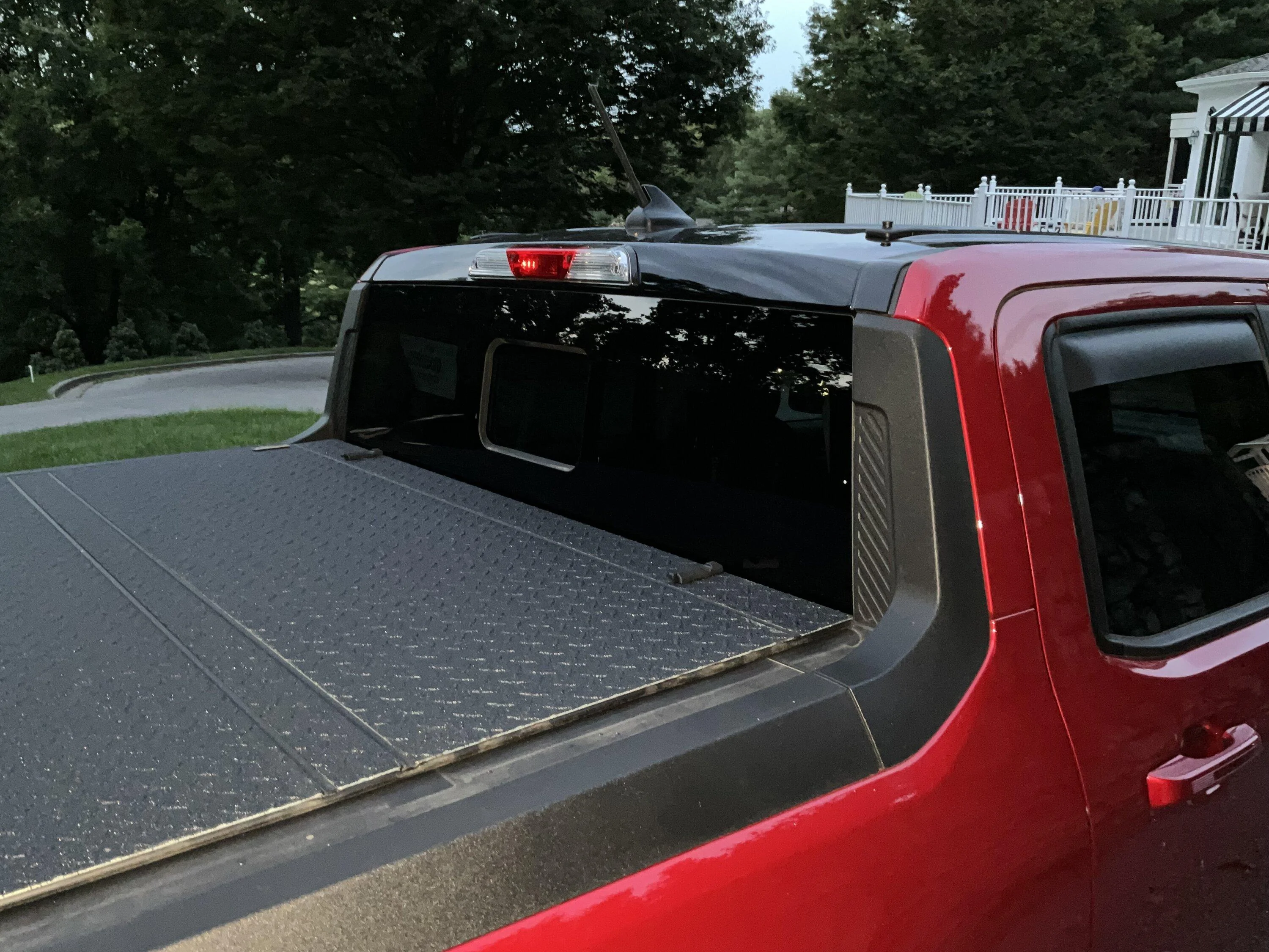 Ford Maverick Hard trifold tonneau cover for new Maverick IMG_0530