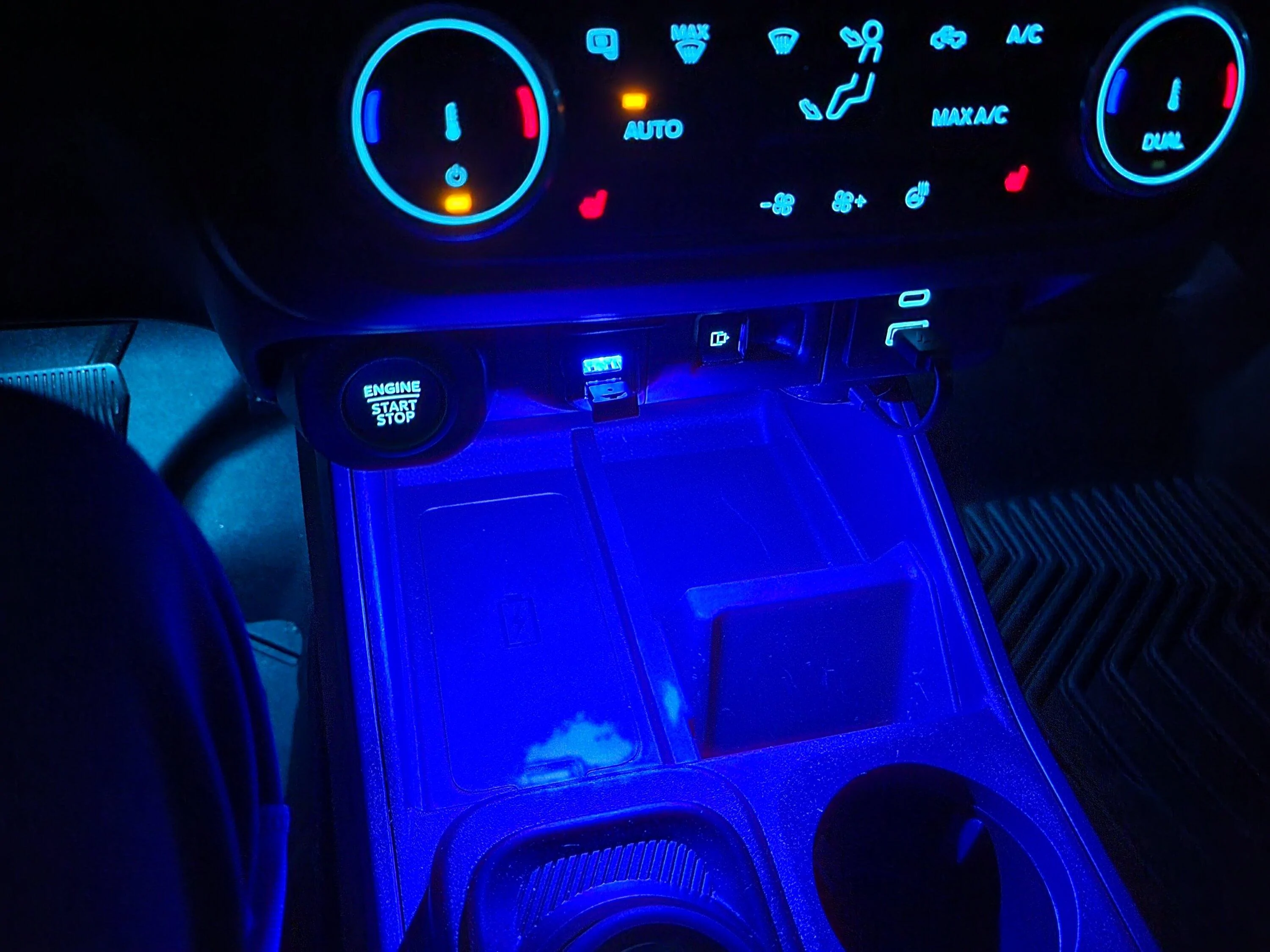 Ford Maverick USB Ambient Light For Center Console 20230902_051459