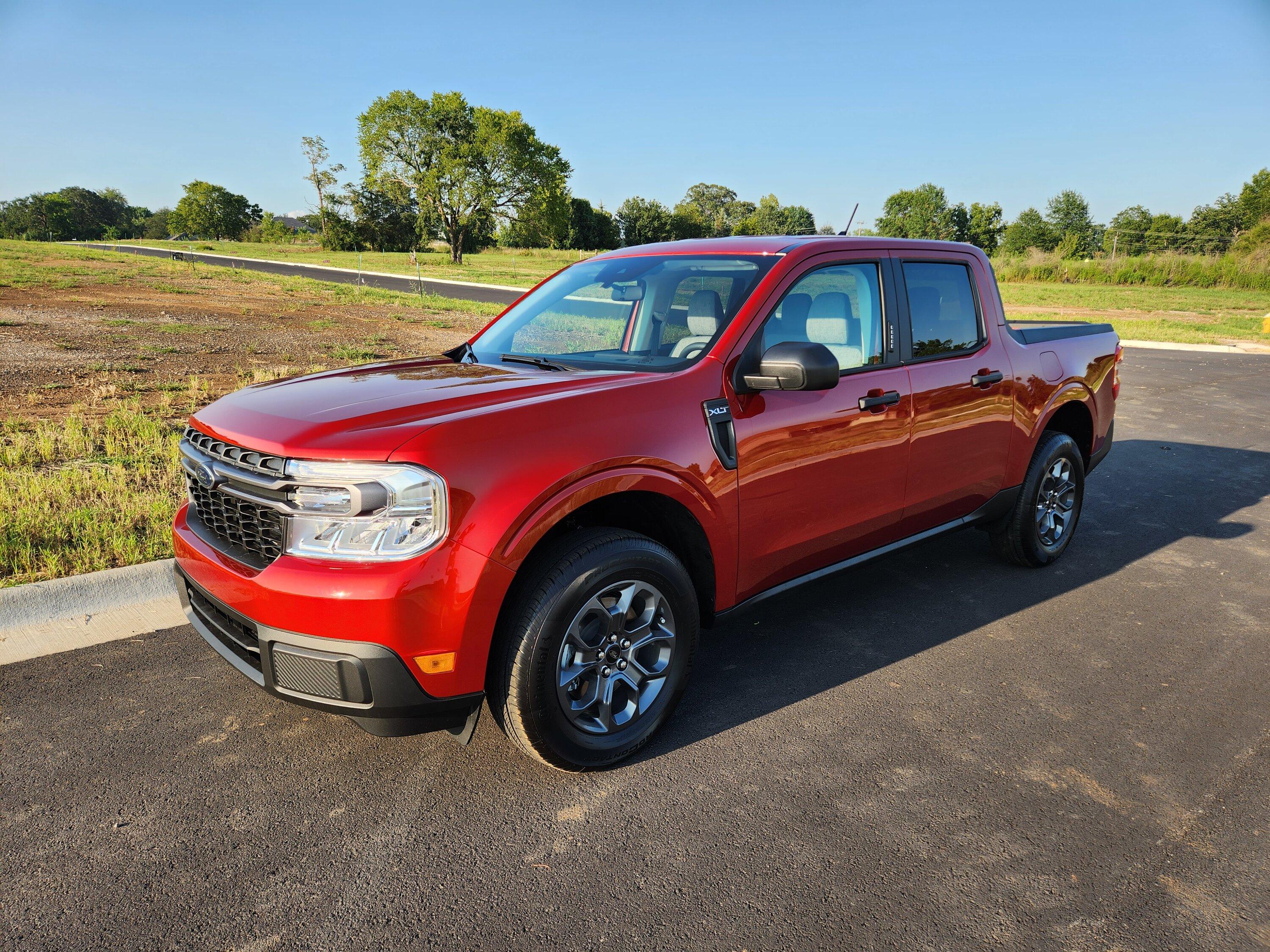 Ford Maverick 2023 Maverick XLT Hybrid - New - $36000 20230810_183632