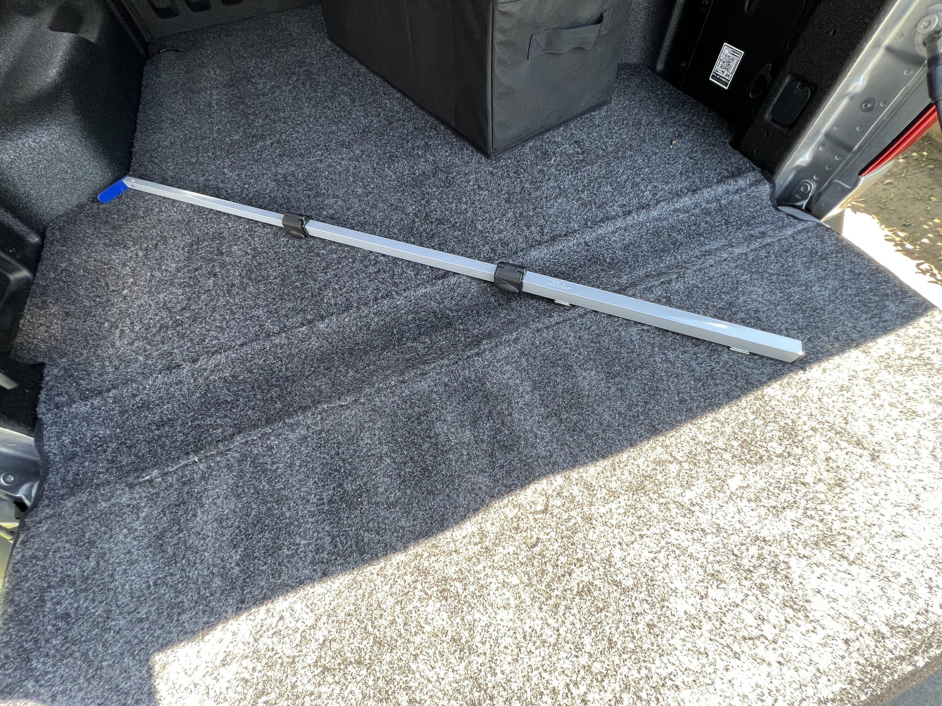 Ford Maverick Easy quick handy project - grabbing stick / rod holder in bed (without lifting tonneau) 2023-09-08 14.22.28