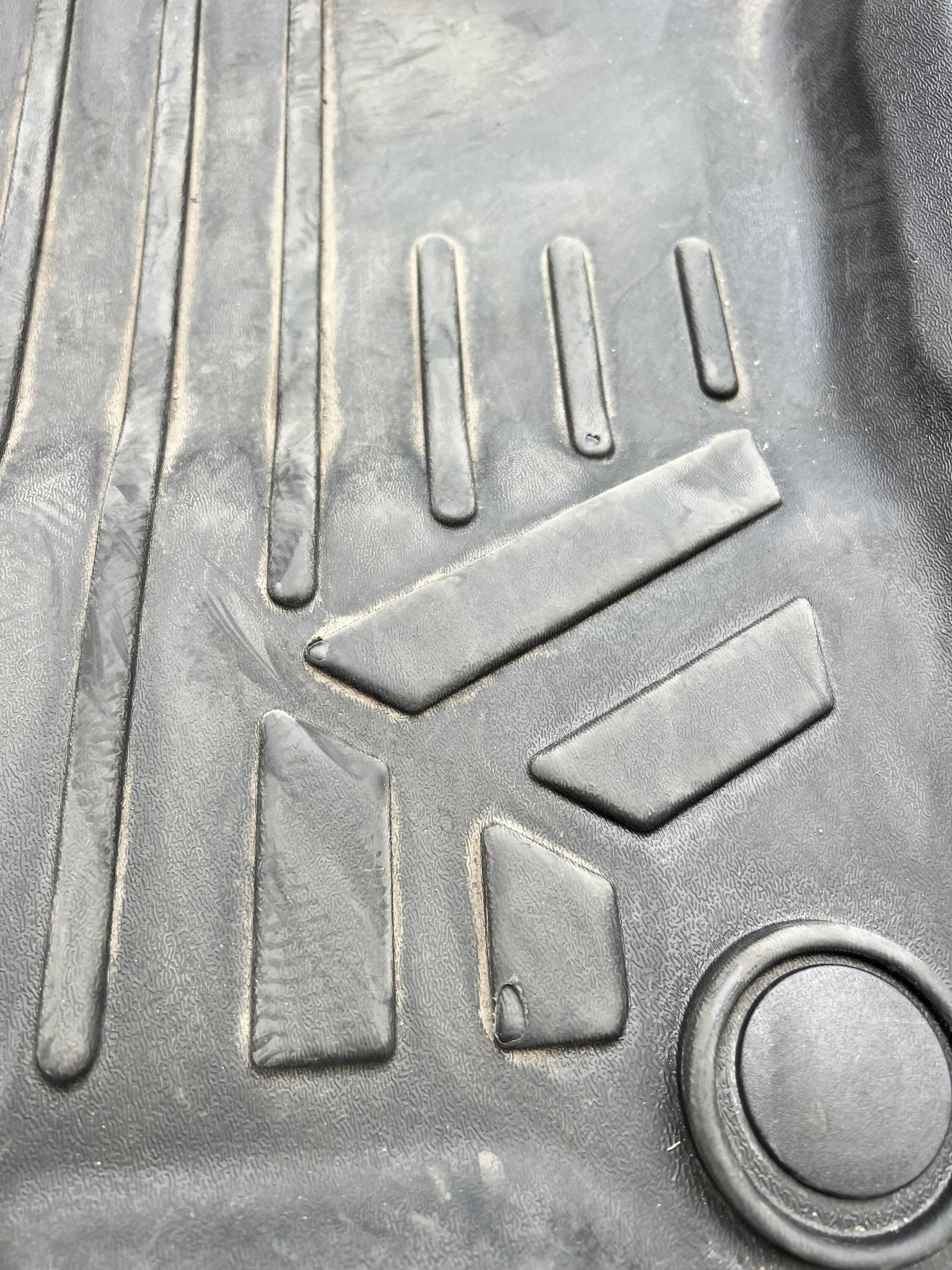 Ford Maverick Smartliner floor mats wearing out IMG_4165