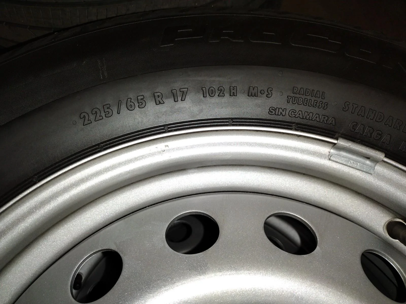 Ford Maverick Michigan LOOKING for XL wheels/tires IMG_20230404_164832433