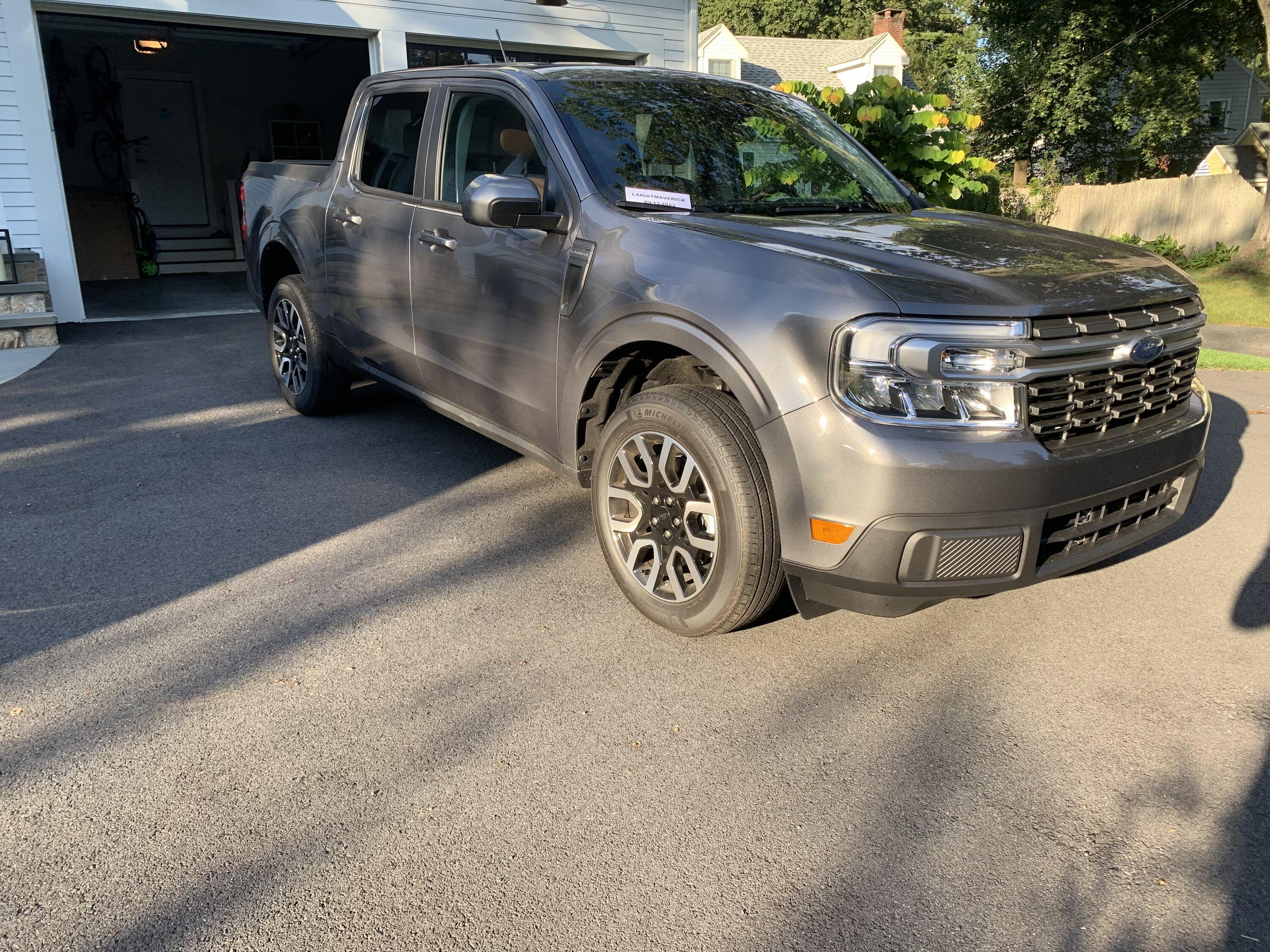 Ford Maverick 2023 Lariat Hybrid available $35000 IMG_6325