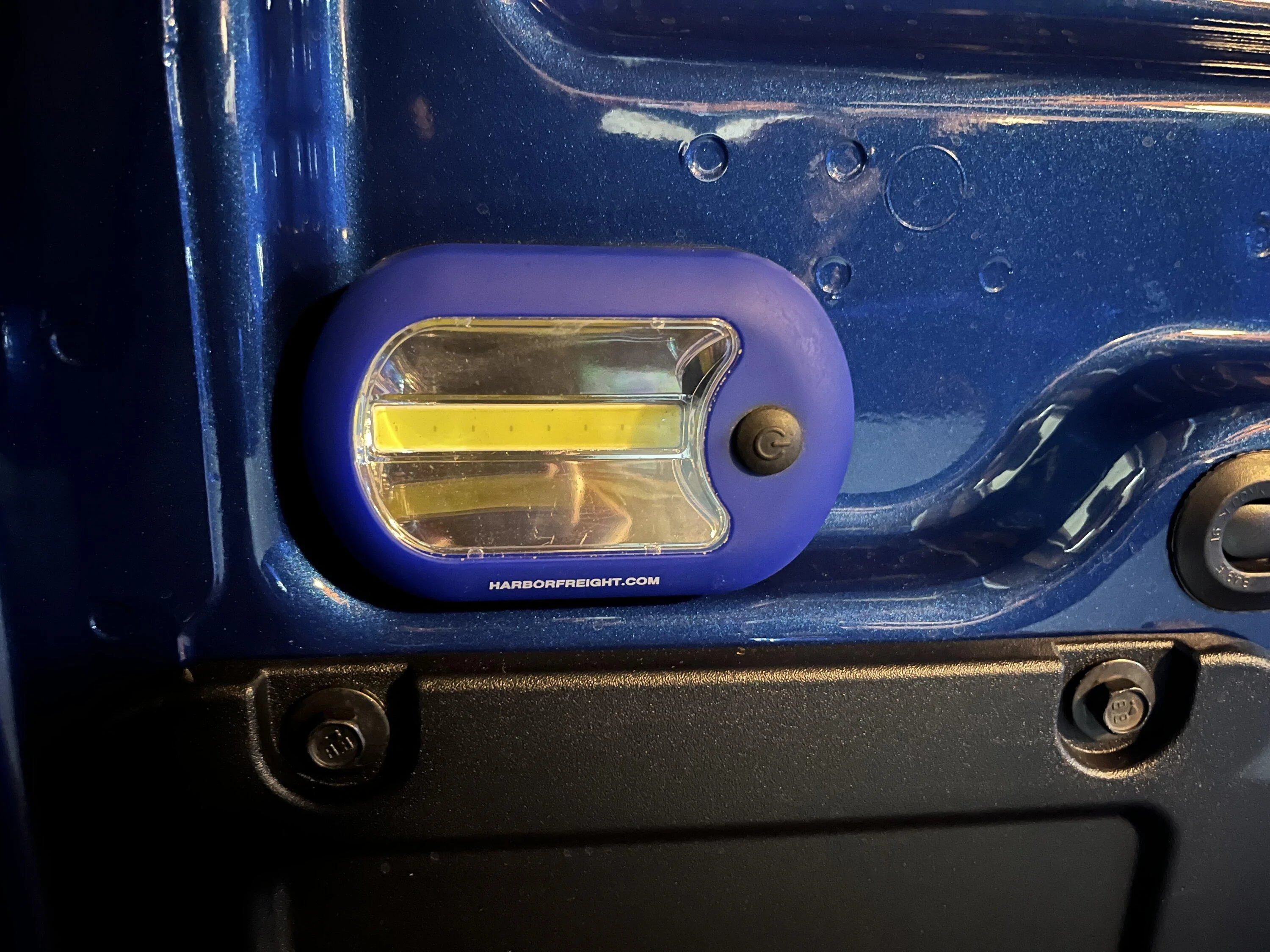 Ford Maverick Free color match bed lighting IMG_1071