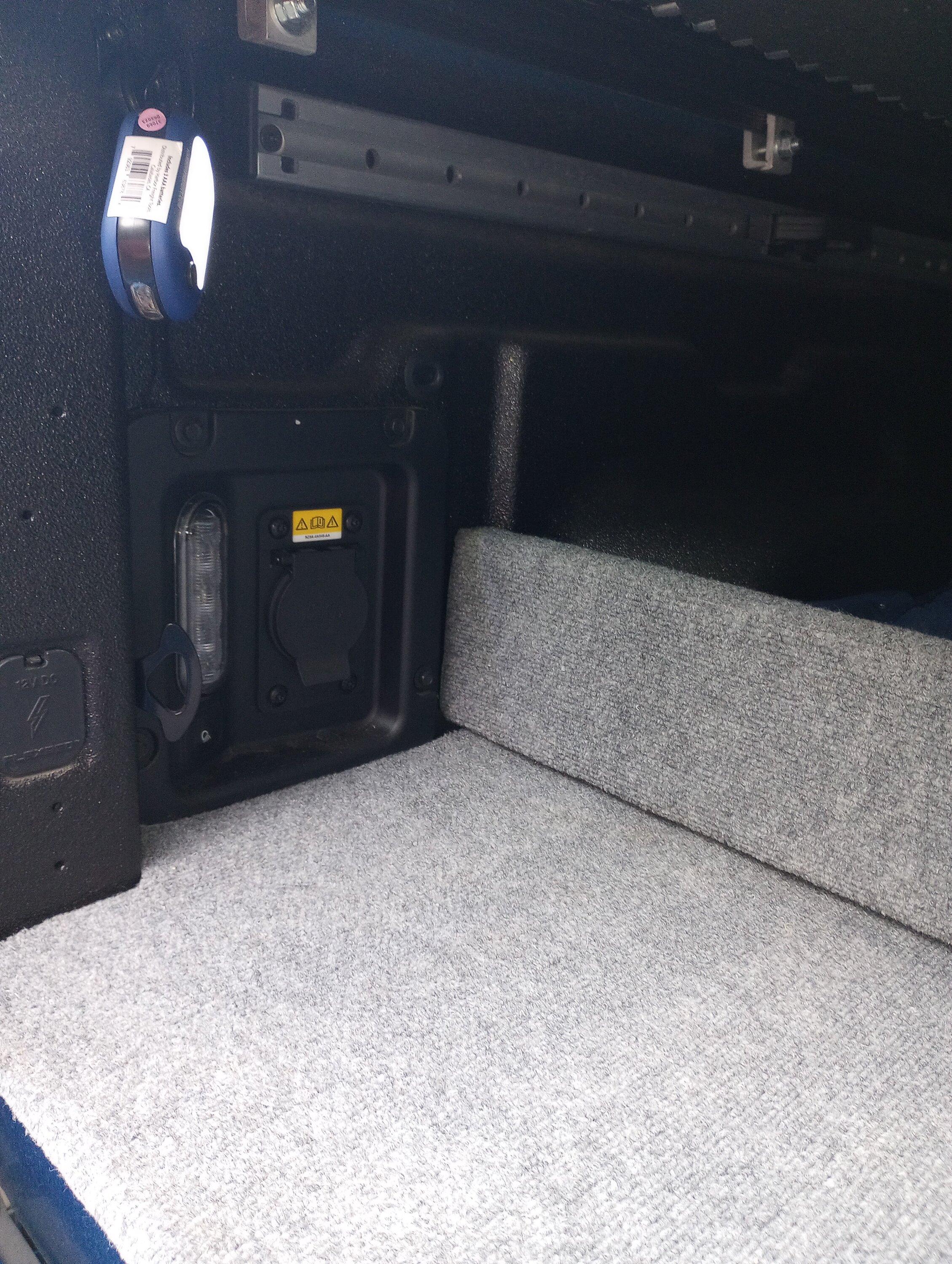 Ford Maverick Free color match bed lighting IMG_20230916_181303486
