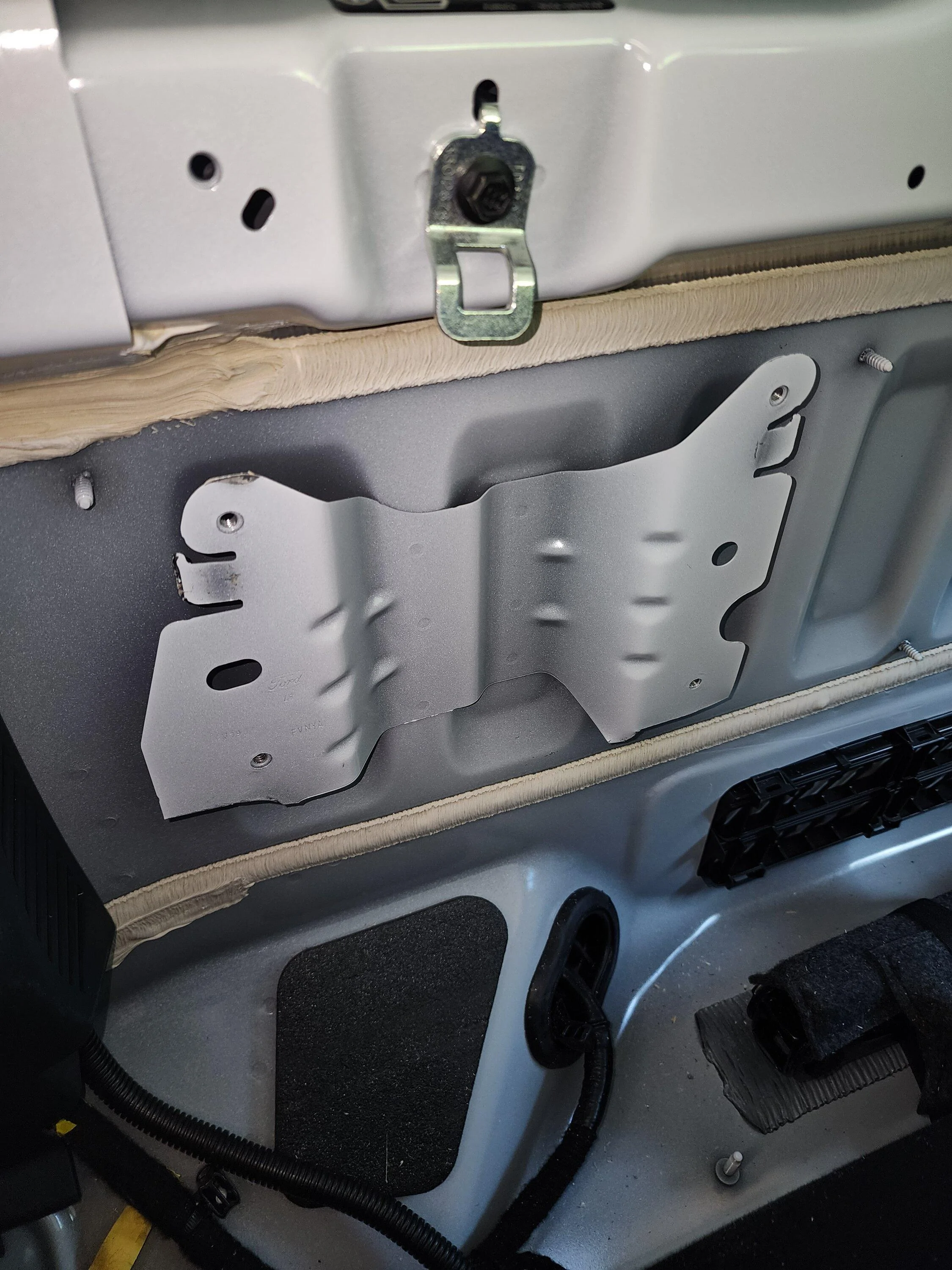 Ford Maverick Inexpensive (relatively) sub-woofer install. 20230914_143342