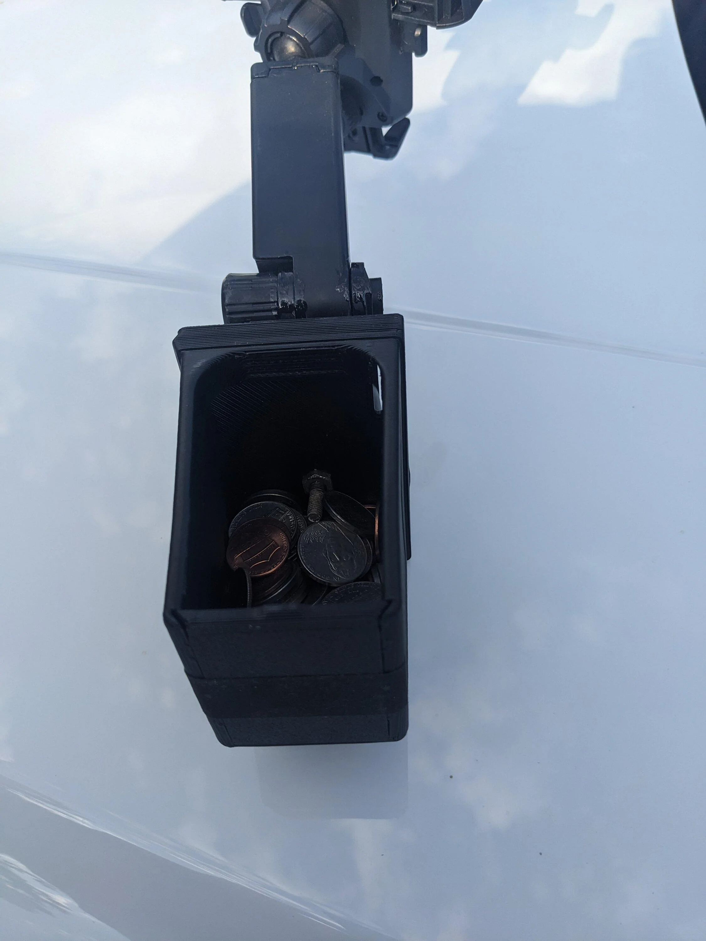 Ford Maverick Small storage space next to screen PXL_20230918_154140763.MP