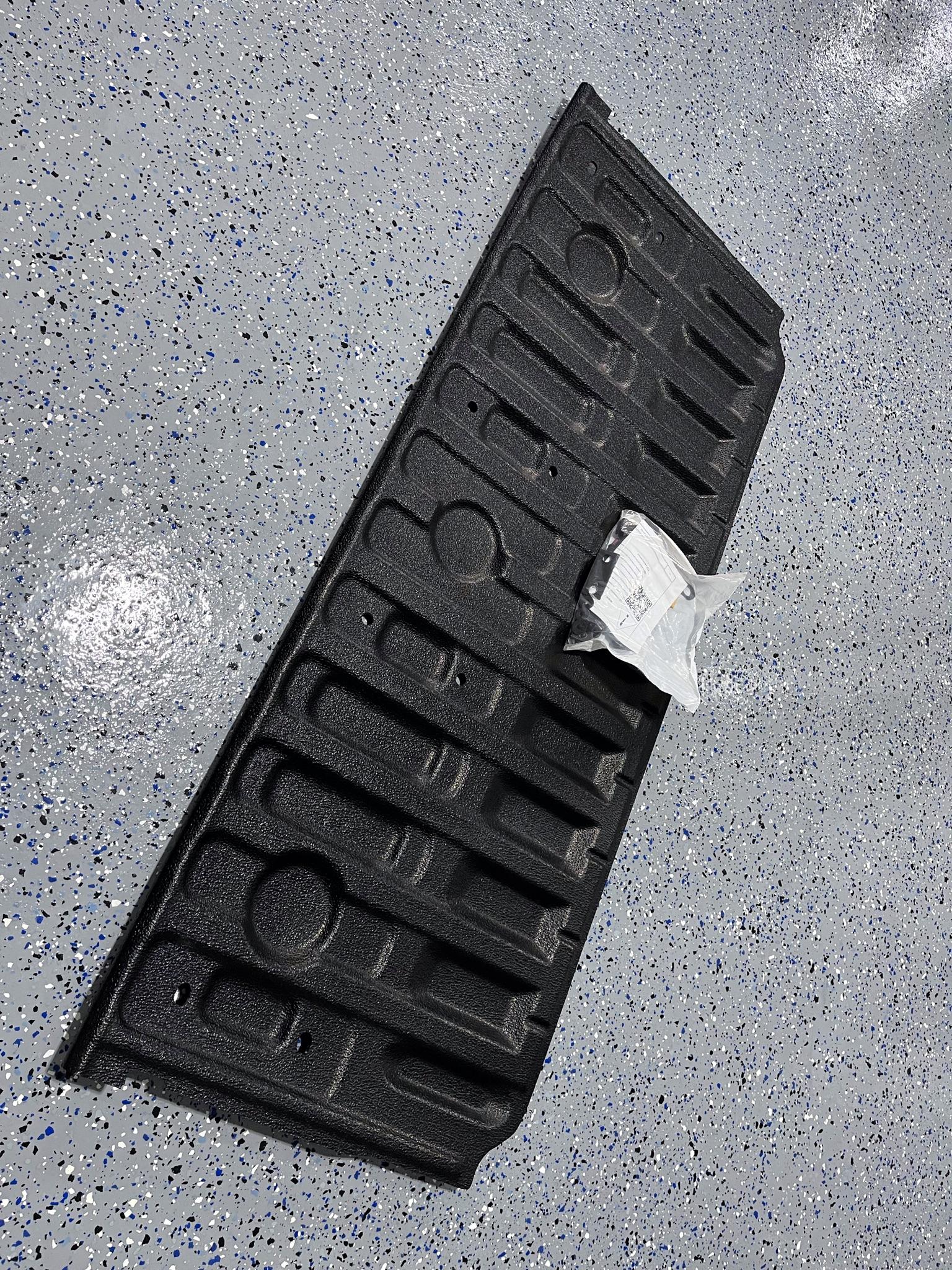 Ford Maverick Tailgate Liner For Sale (NJ) DE36CF63-46F3-4015-8211-D8A8BFCFE7A9