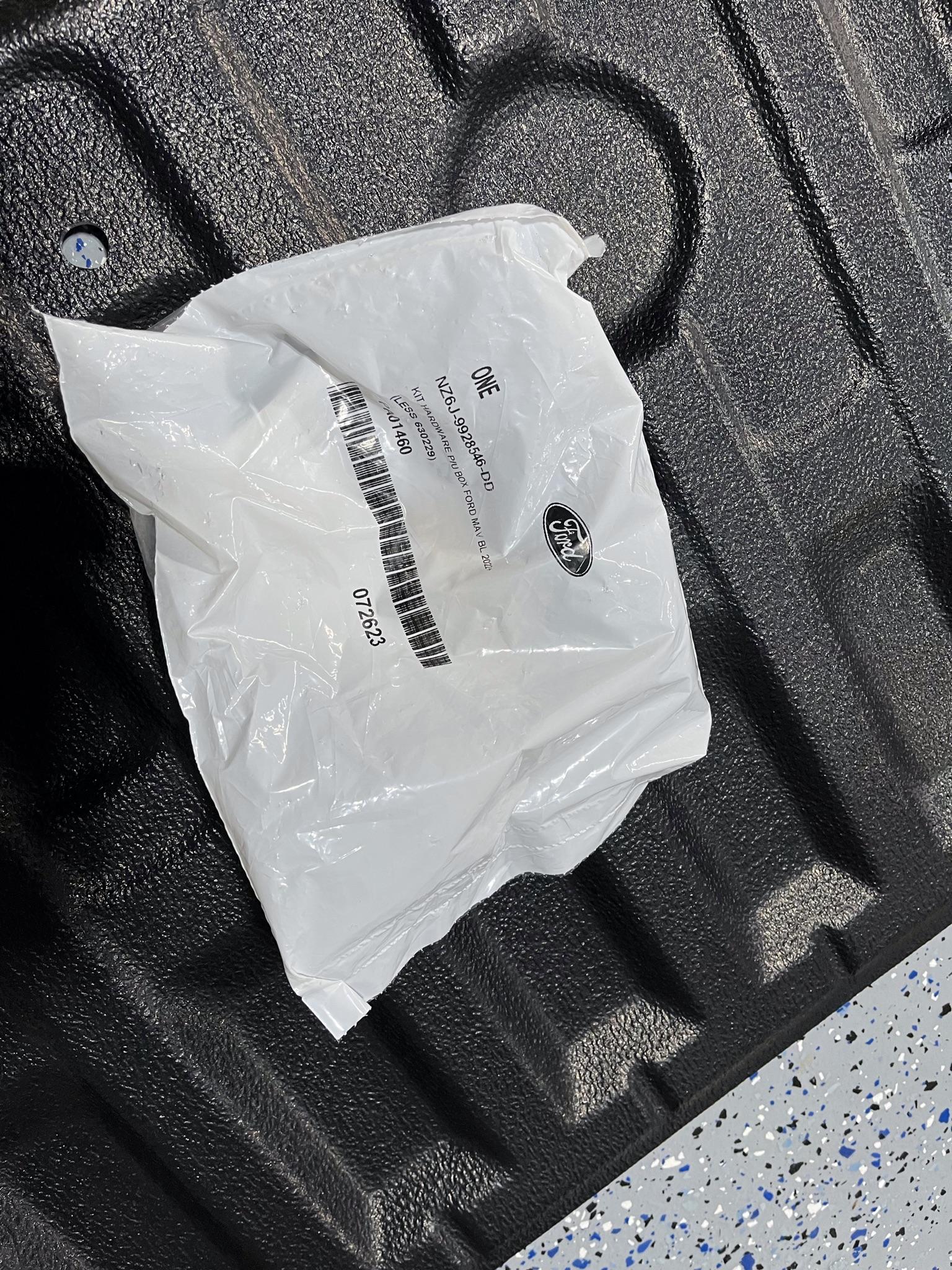 Ford Maverick Tailgate Liner For Sale (NJ) 16D98724-E5C4-4734-8D76-D0110B201CA7