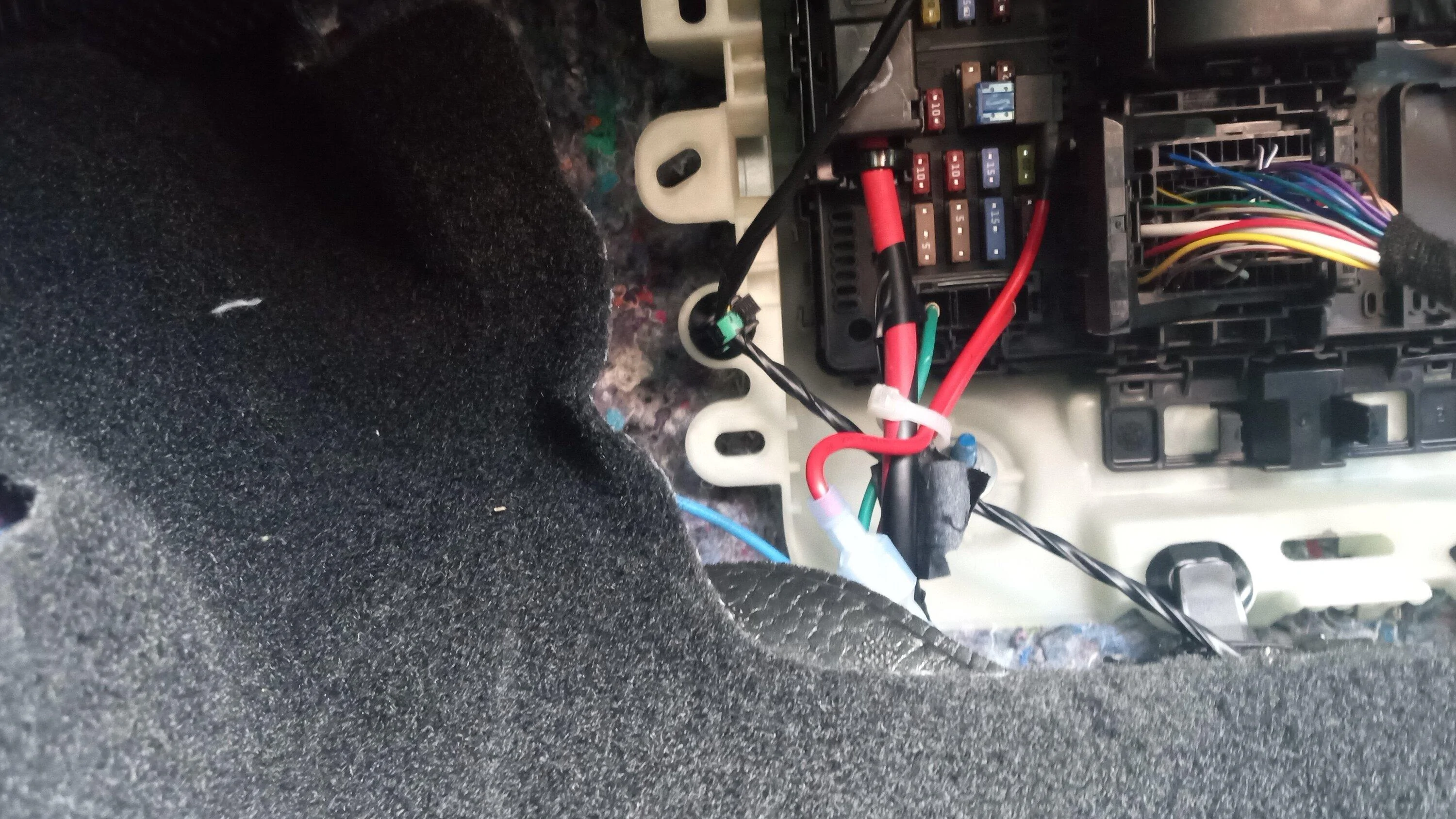 Ford Maverick Towing a 1500lb camper trailer with hybrid? Spare fuse slot 24 with add on fuse holder for Brake controller power