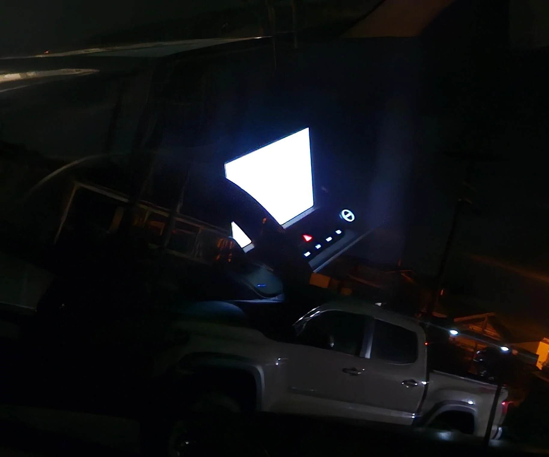 Ford Maverick Screen Remains On After Shutdown 20230325_214156