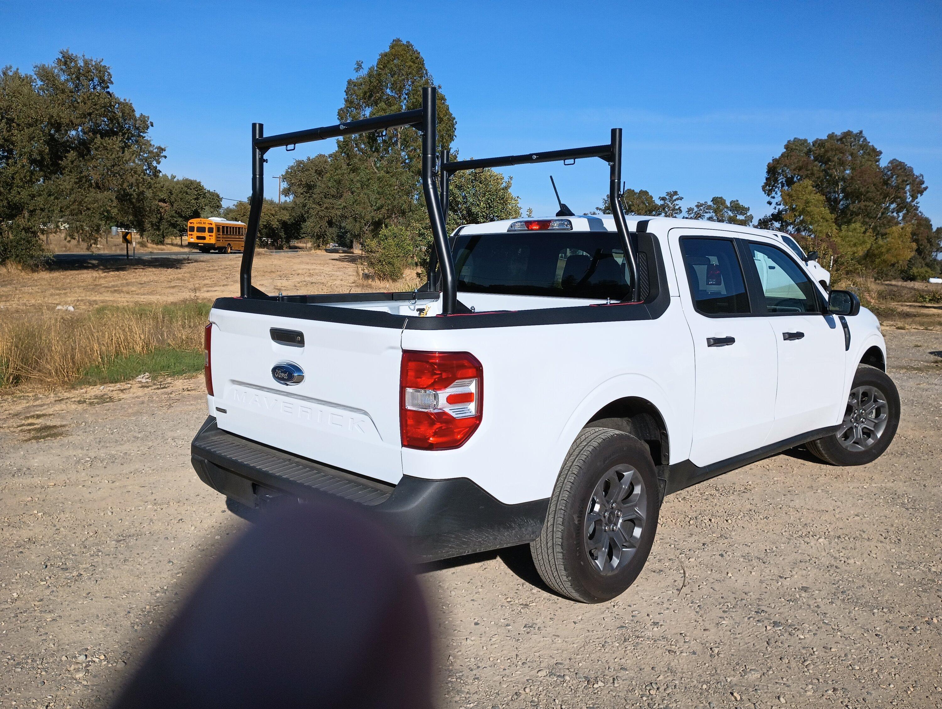 Ford Maverick Looking for a single bar roof rack 1000000191